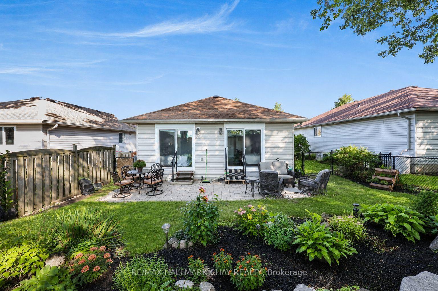Photo 23 of 27 Masters Drive, Barrie, East Bayfield — HOMEH