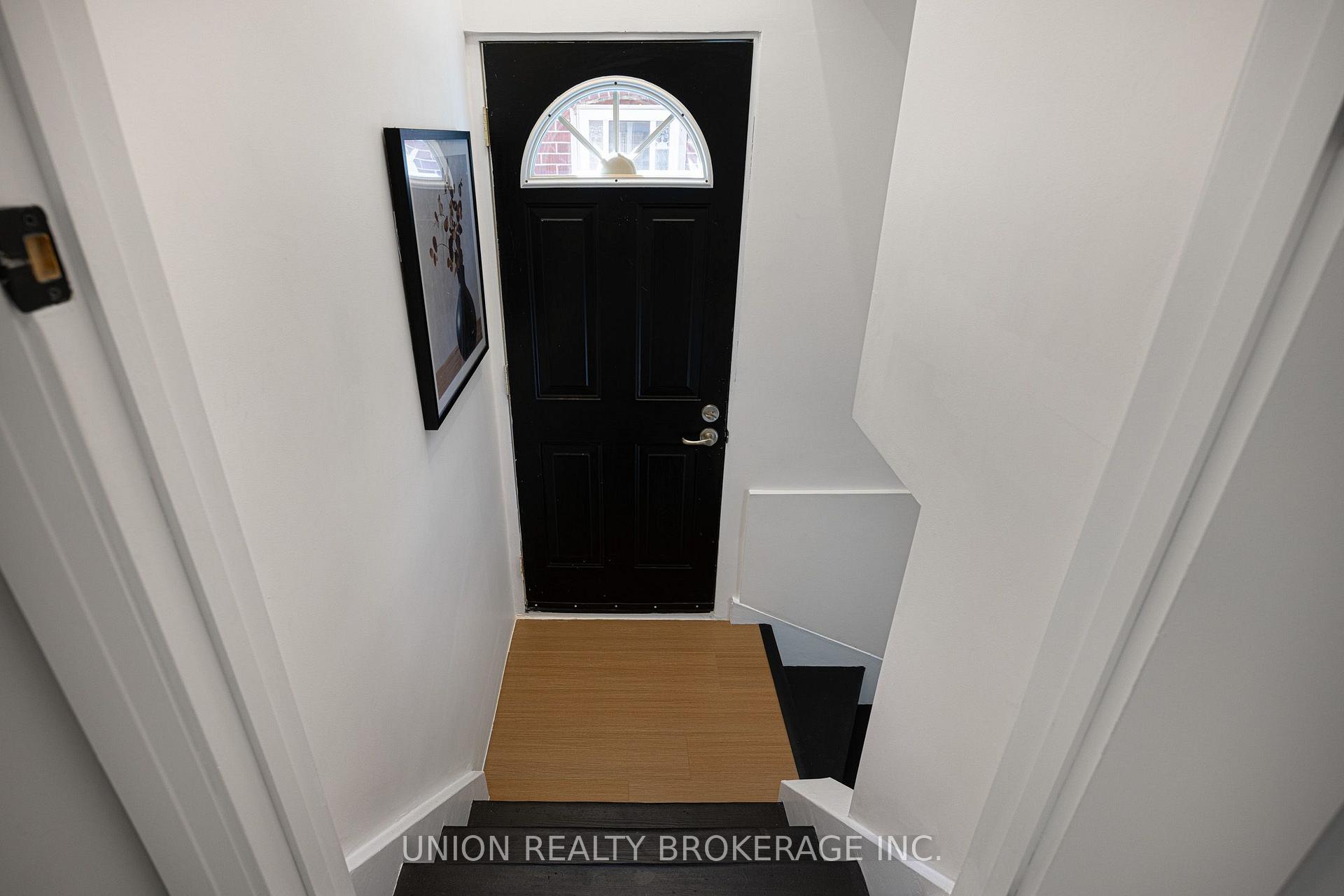 Photo 25 of 49 Claremore Avenue, Scarborough, Birchcliffe-Cliffside — HOMEH