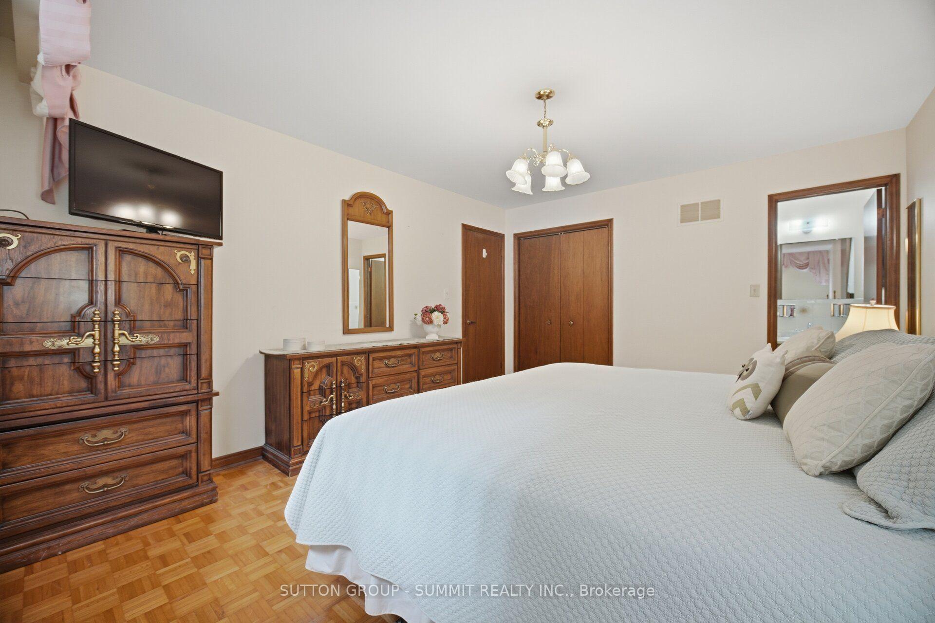 Photo 21 of 2222 Florian Road, Mississauga, Cooksville — HOMEH
