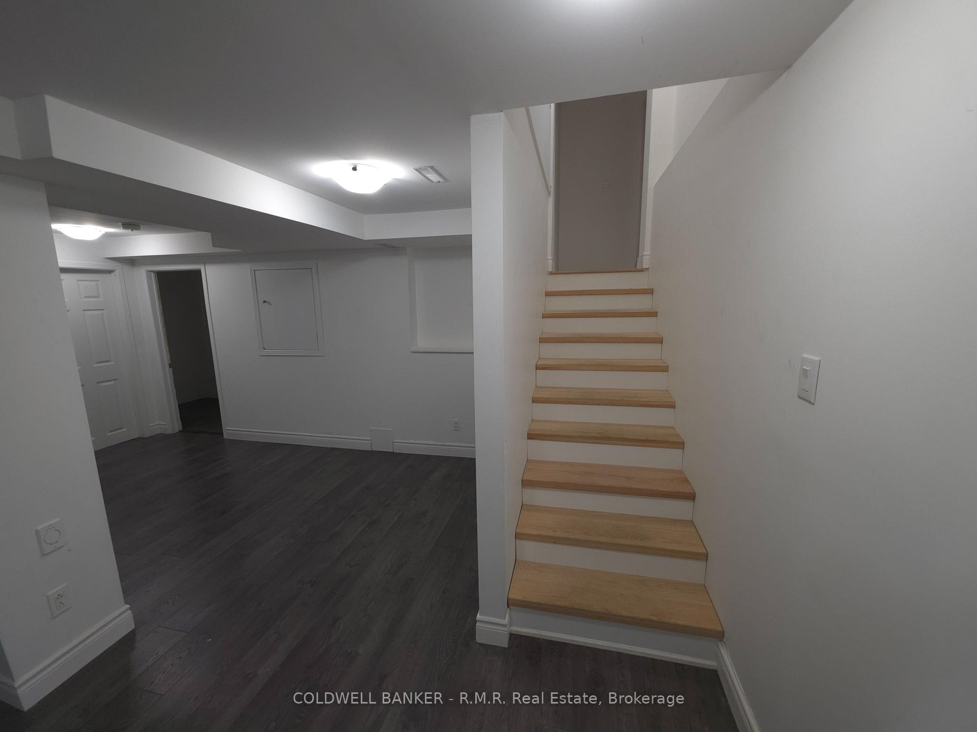 Photo 2 of 61 Willey Drive, Clarington, Bowmanville — HOMEH