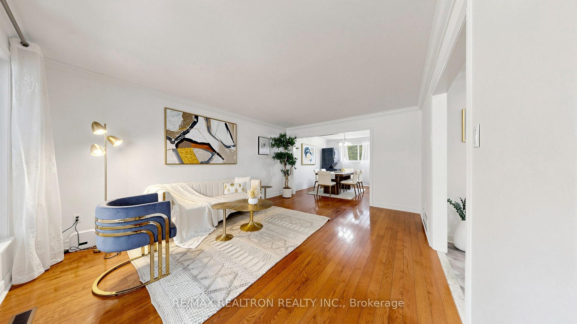 Photo 2 of 229 Chartland Boulevard S, Scarborough, Agincourt North — HOMEH