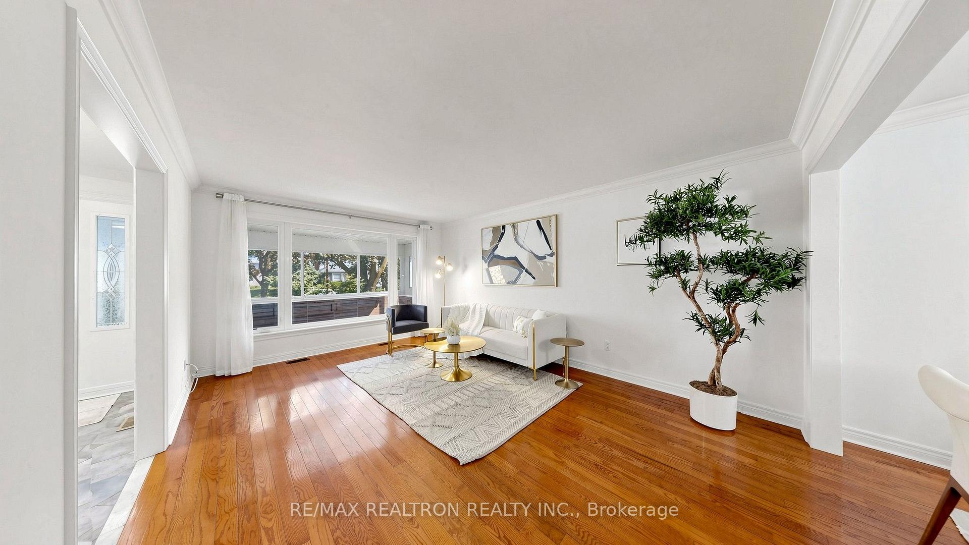 Photo 8 of 229 Chartland Boulevard S, Scarborough, Agincourt North — HOMEH