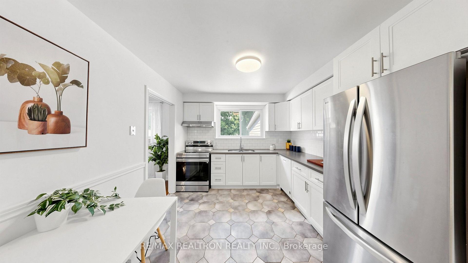 Photo 15 of 229 Chartland Boulevard S, Scarborough, Agincourt North — HOMEH