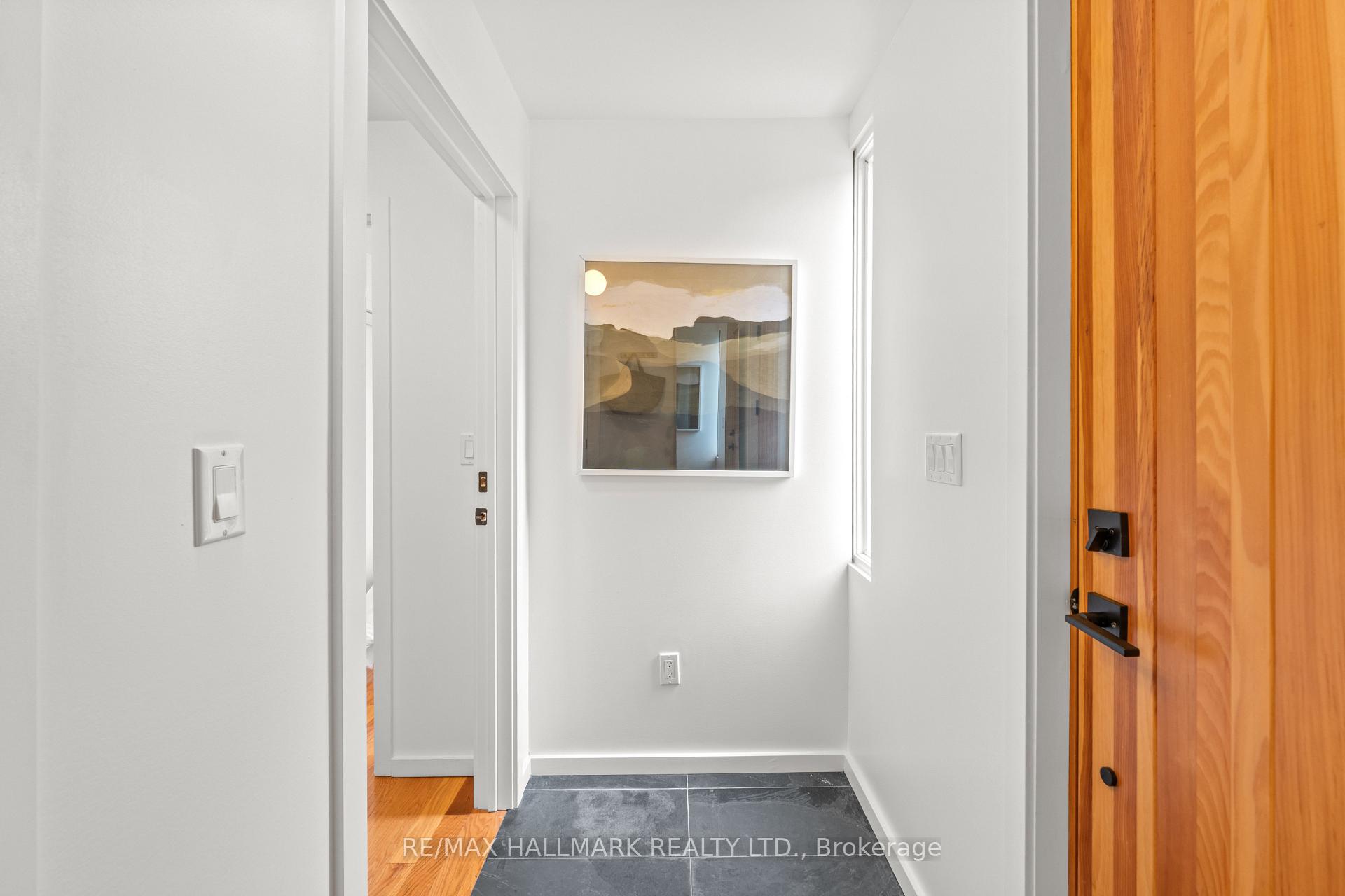 Photo 6 of 92 Chisholm Avenue, Toronto, Woodbine-Lumsden — HOMEH