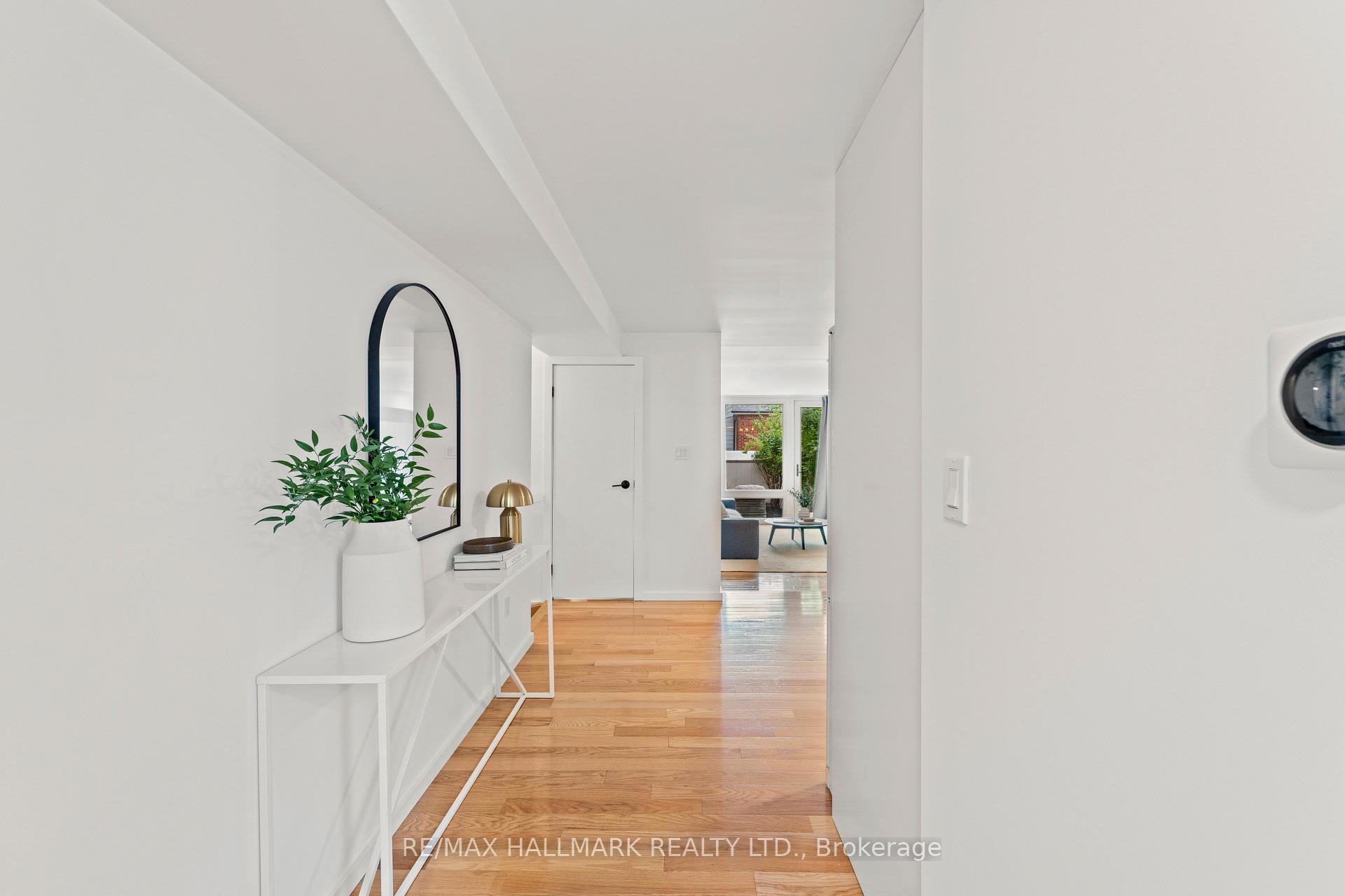 Photo 8 of 92 Chisholm Avenue, Toronto, Woodbine-Lumsden — HOMEH