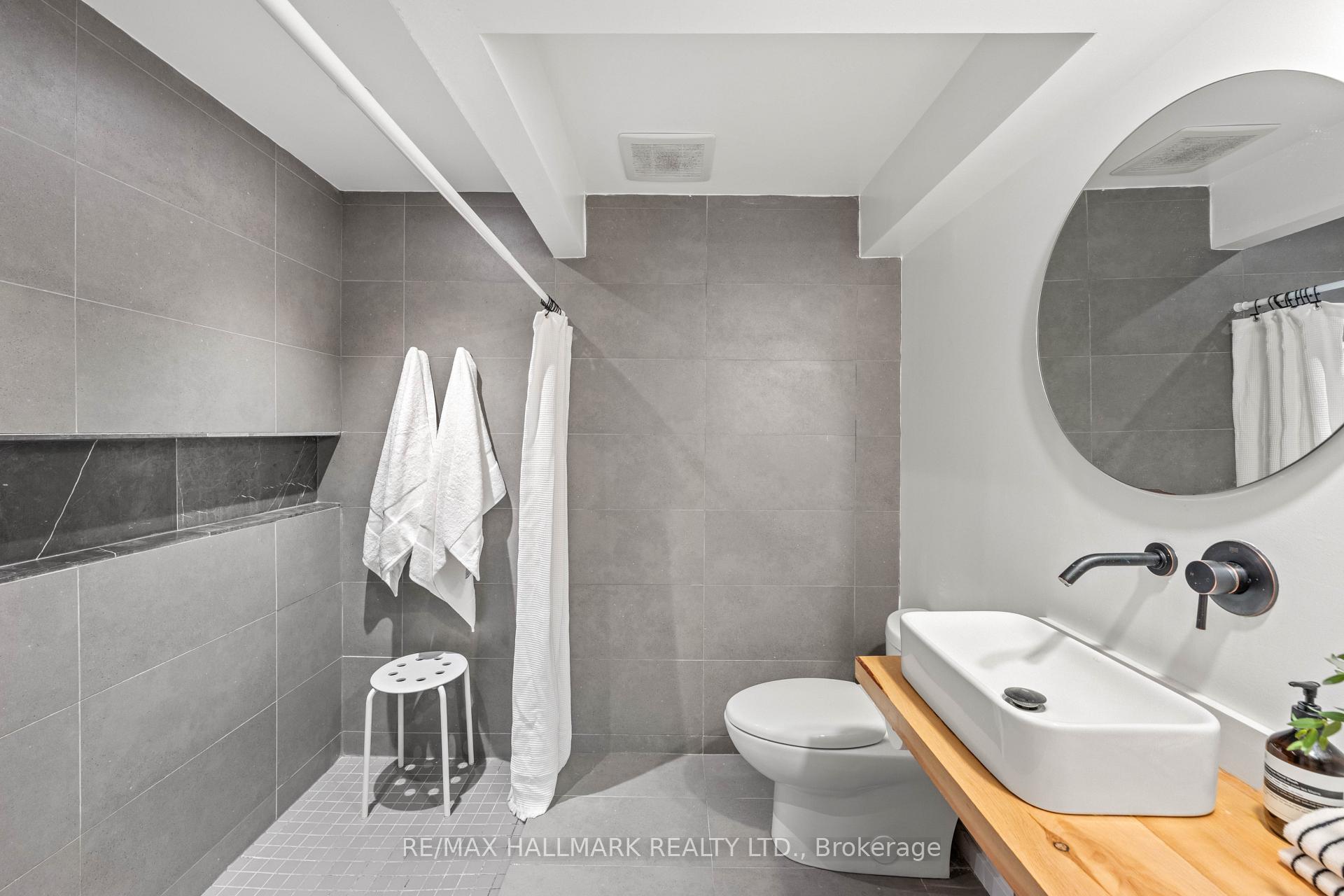 Photo 22 of 92 Chisholm Avenue, Toronto, Woodbine-Lumsden — HOMEH