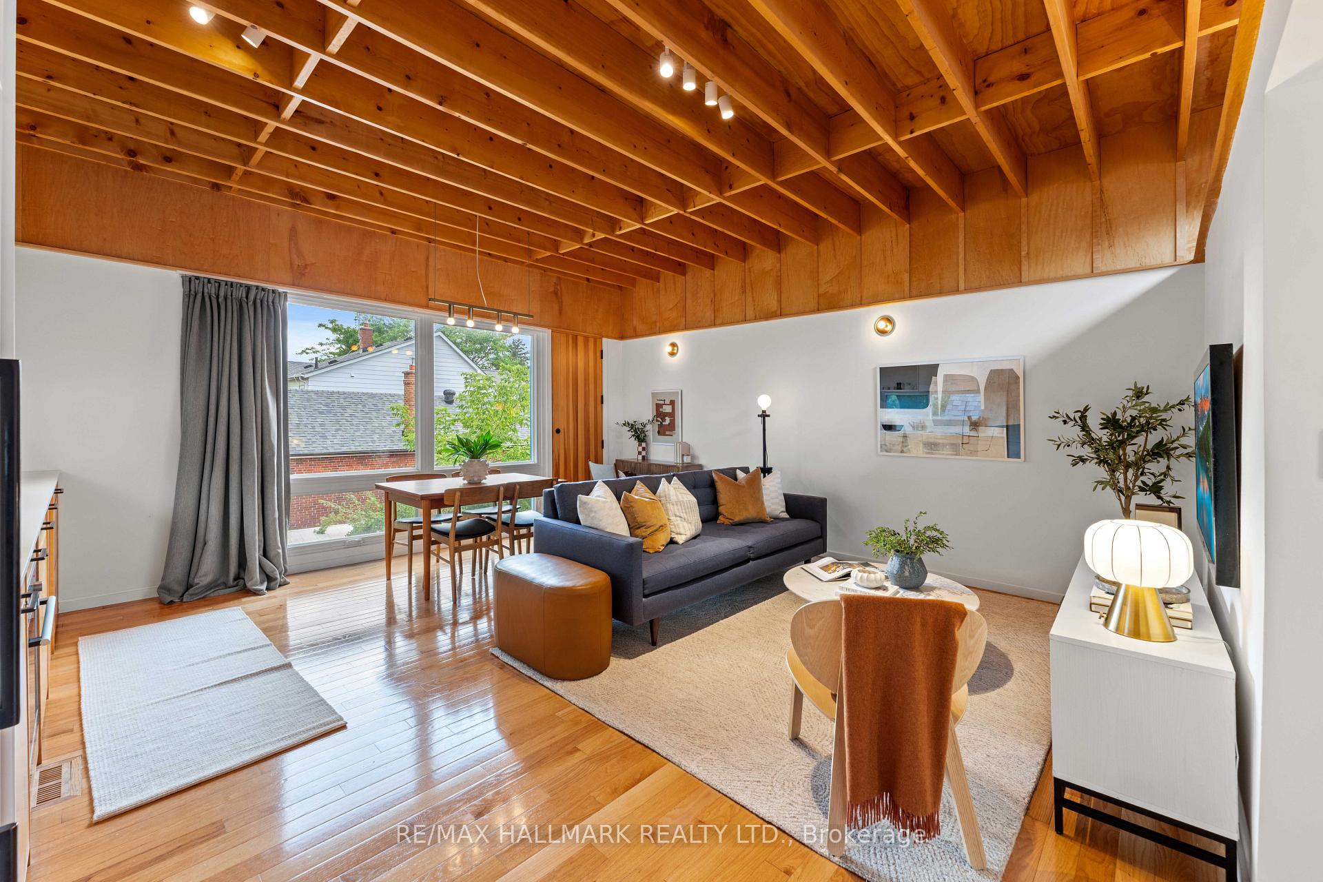 Photo 28 of 92 Chisholm Avenue, Toronto, Woodbine-Lumsden — HOMEH