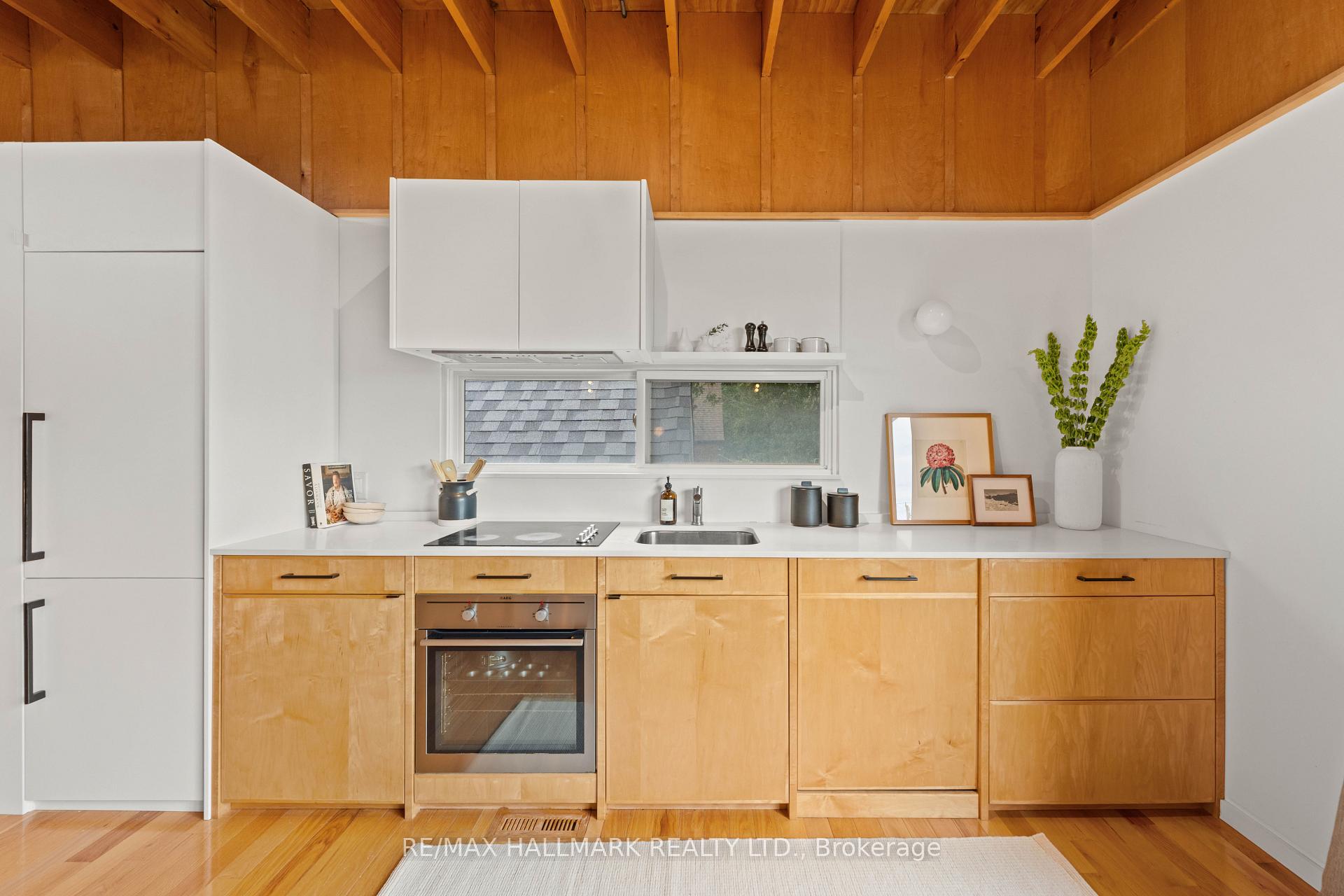 Photo 31 of 92 Chisholm Avenue, Toronto, Woodbine-Lumsden — HOMEH