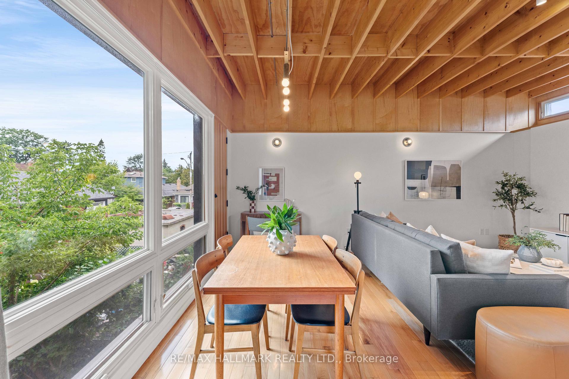 Photo 32 of 92 Chisholm Avenue, Toronto, Woodbine-Lumsden — HOMEH