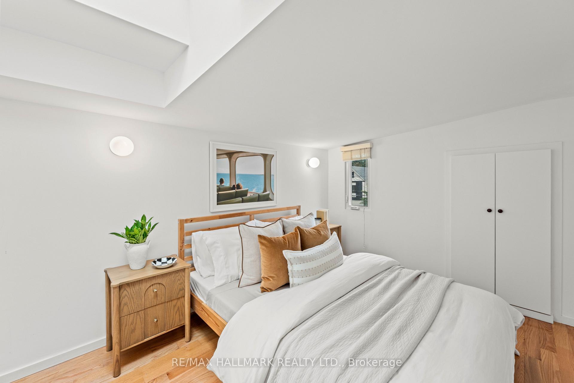 Photo 35 of 92 Chisholm Avenue, Toronto, Woodbine-Lumsden — HOMEH