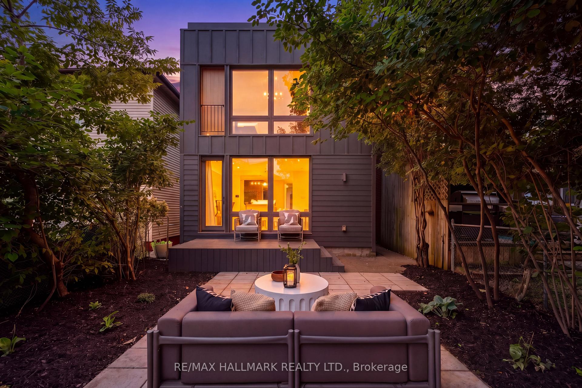 Photo 46 of 92 Chisholm Avenue, Toronto, Woodbine-Lumsden — HOMEH