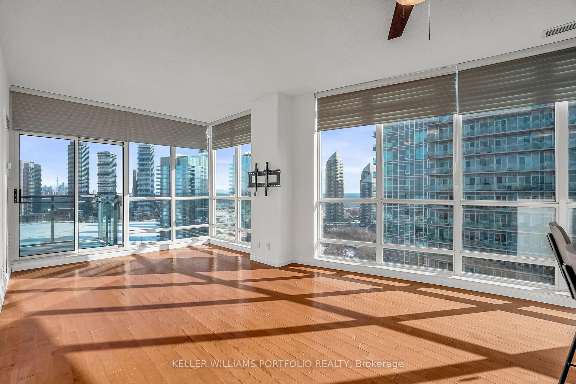 Photo 3 of Unit PH7, 185 Legion Road N, Etobicoke, Mimico — HOMEH