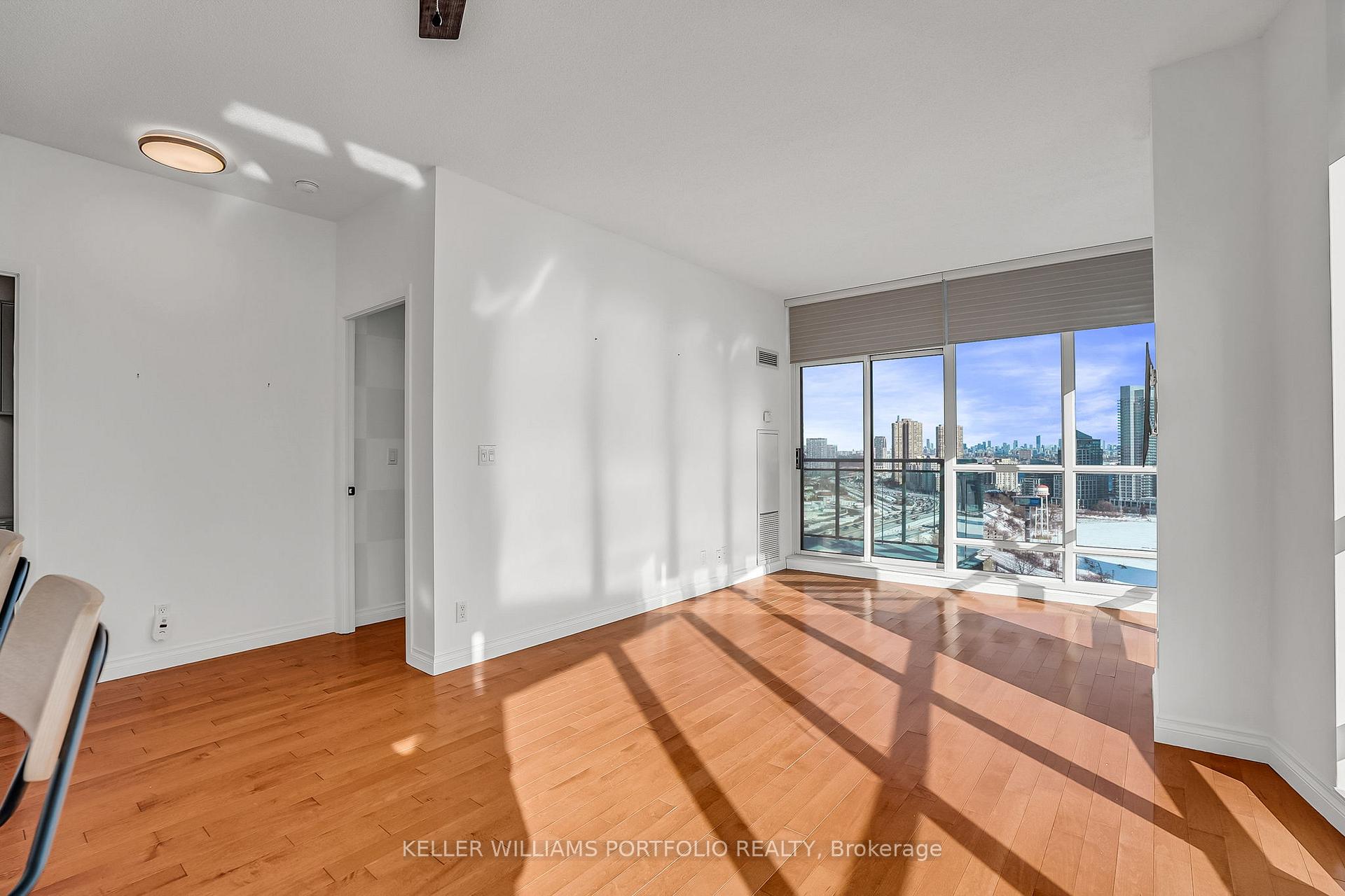 Photo 6 of Unit PH7, 185 Legion Road N, Etobicoke, Mimico — HOMEH