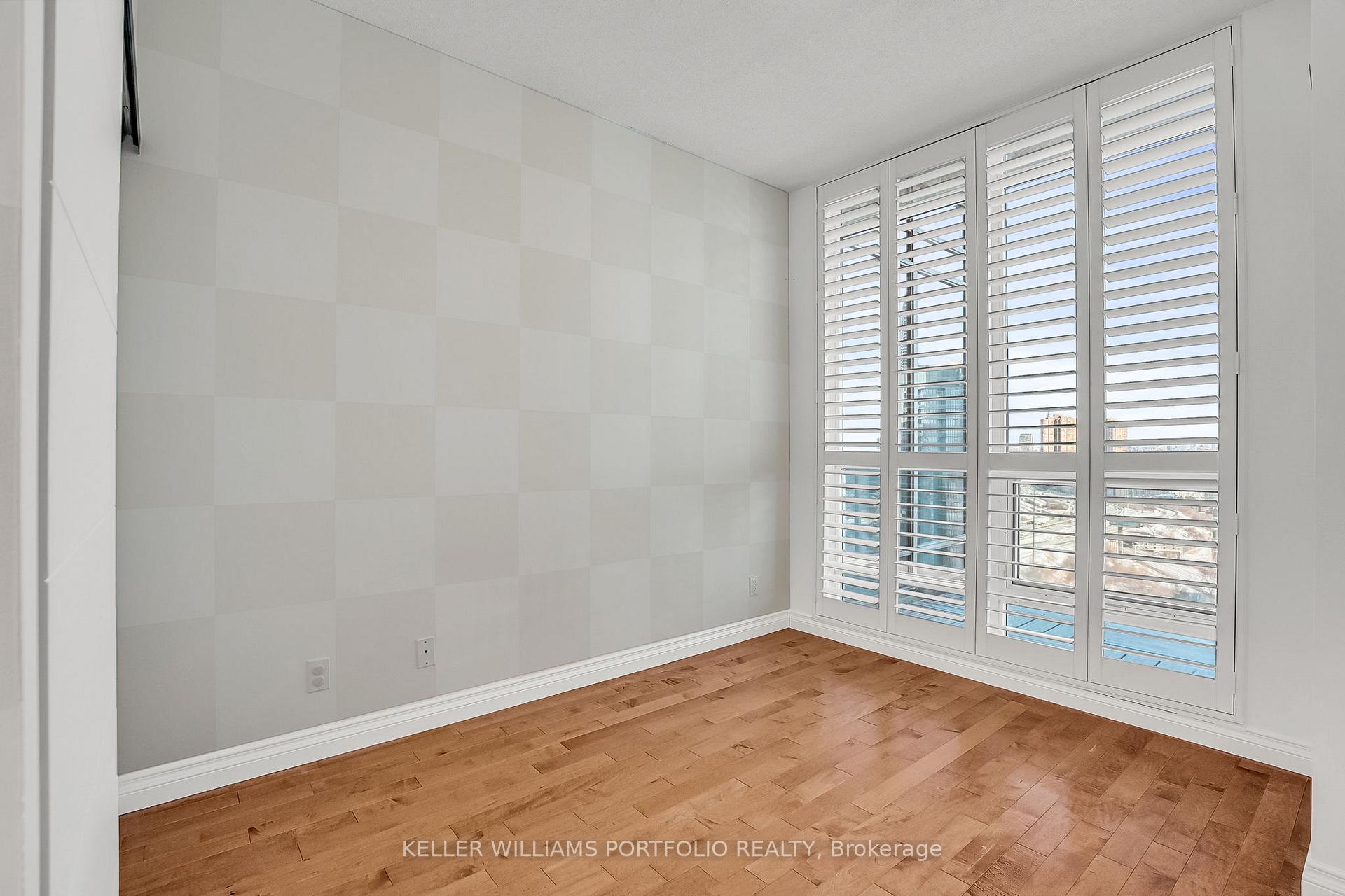 Photo 23 of Unit PH7, 185 Legion Road N, Etobicoke, Mimico — HOMEH