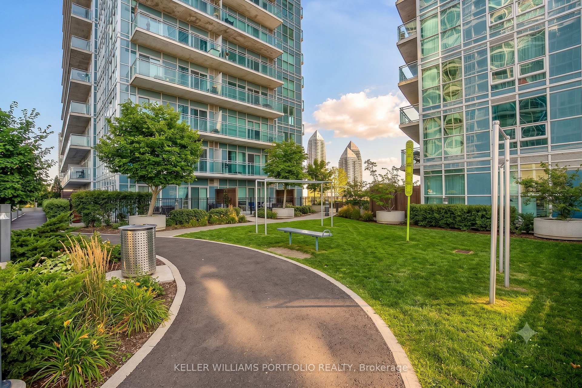 Photo 51 of Unit PH7, 185 Legion Road N, Etobicoke, Mimico — HOMEH