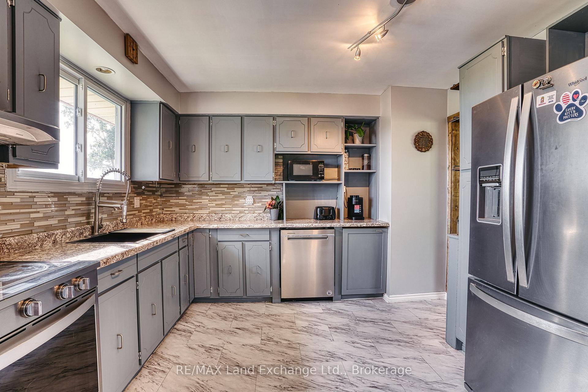Photo 13 of 21 Fairview Drive, Arran-Elderslie — HOMEH