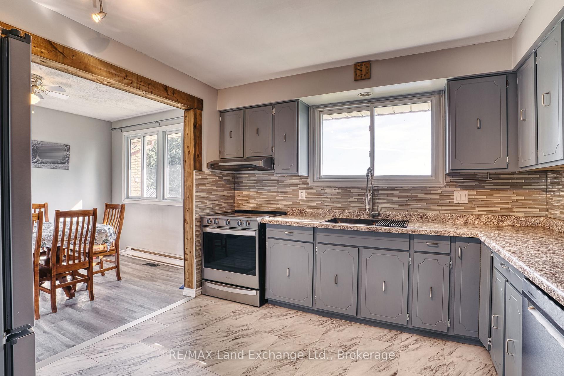 Photo 15 of 21 Fairview Drive, Arran-Elderslie — HOMEH