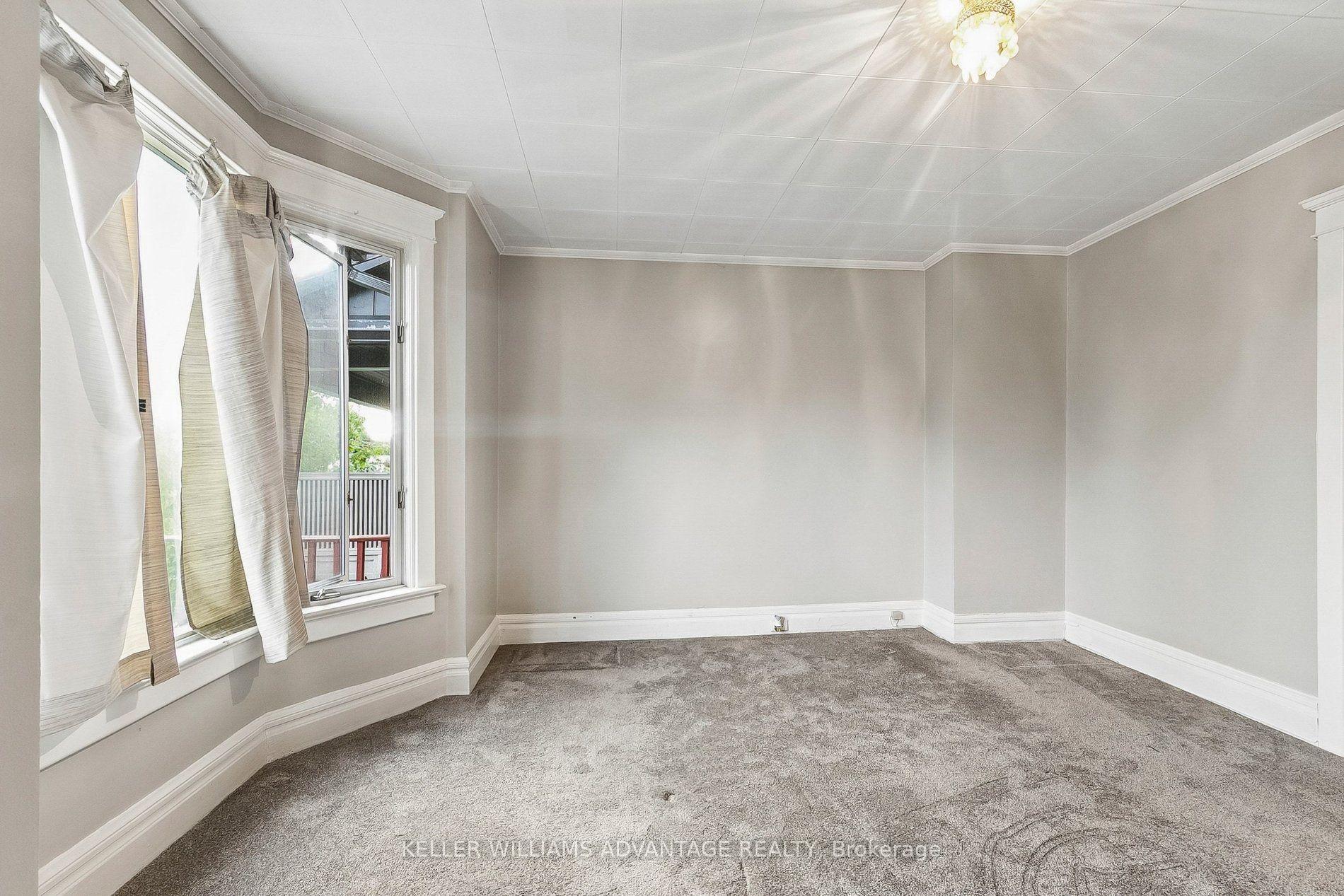 Photo 19 of 32 Dingwall Avenue E, Toronto, Blake-Jones — HOMEH