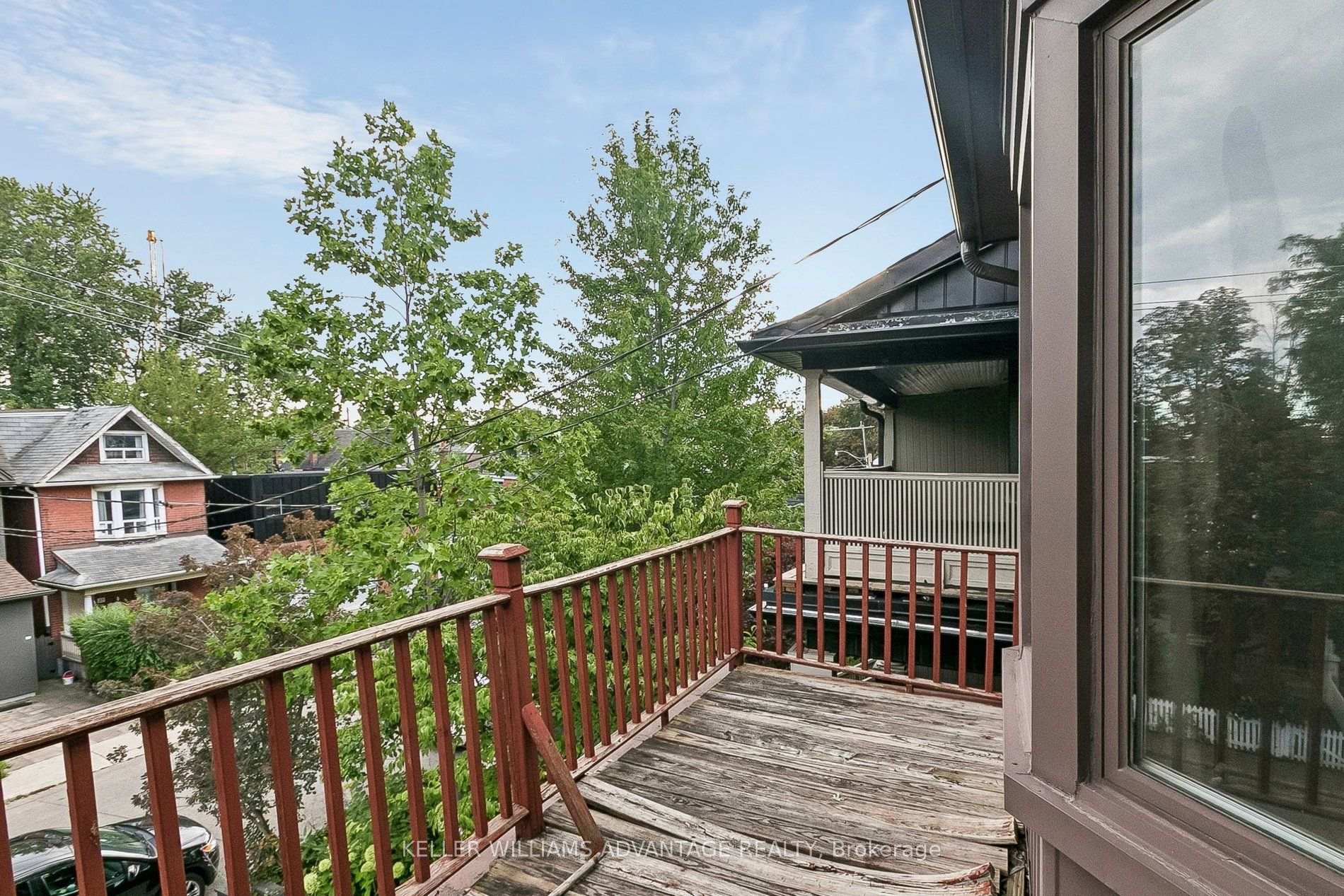 Photo 21 of 32 Dingwall Avenue E, Toronto, Blake-Jones — HOMEH