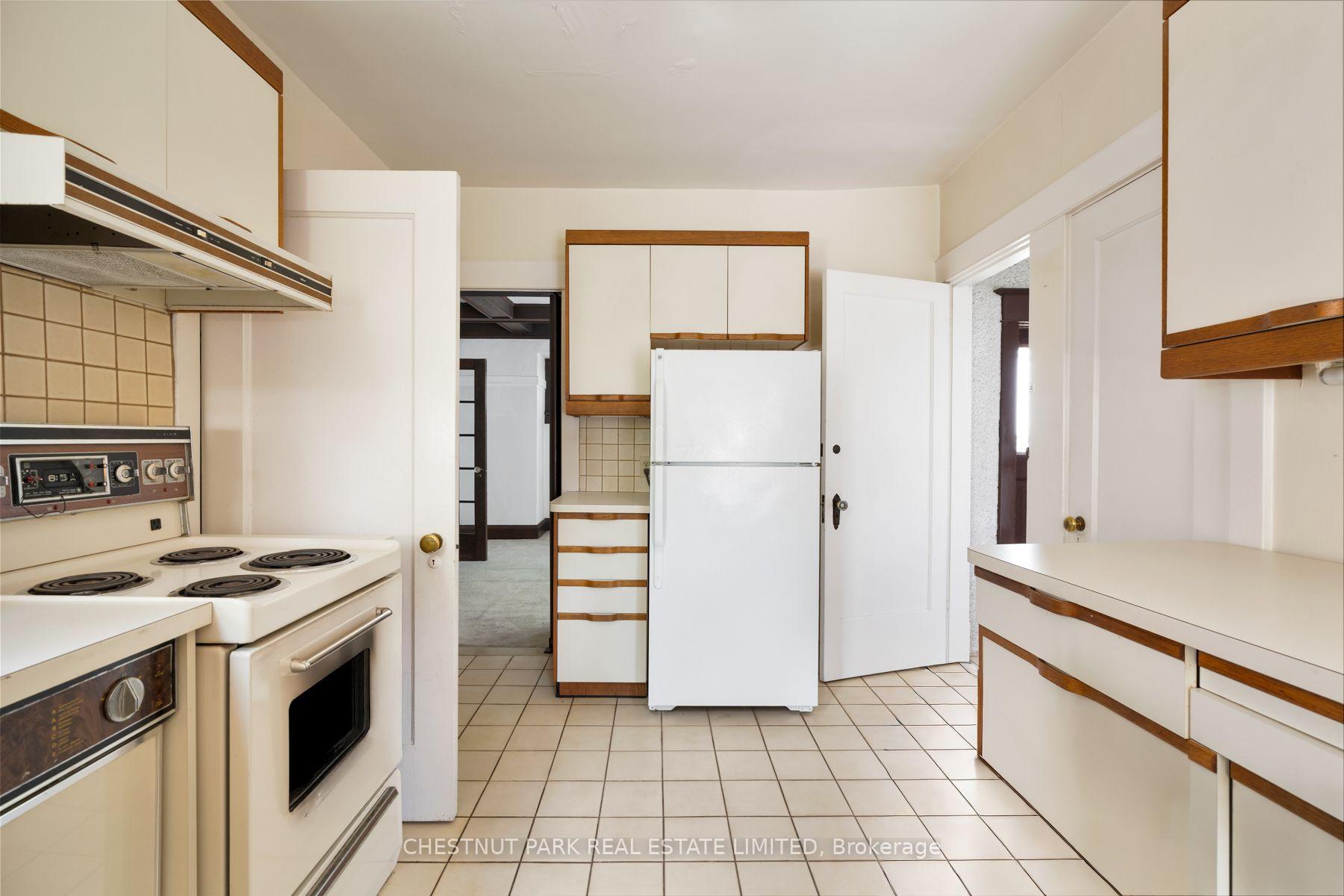 Photo 18 of 108 Imperial Street, Toronto, Yonge-Eglinton — HOMEH