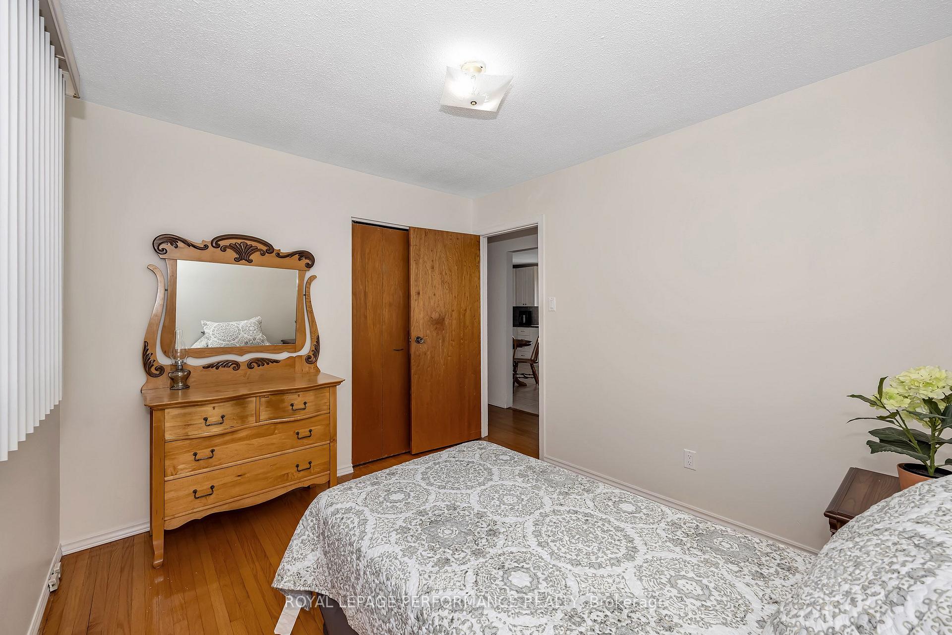Photo 15 of 1410 Major Road, Ottawa, Bilberry Creek/Queenswood Heights — HOMEH