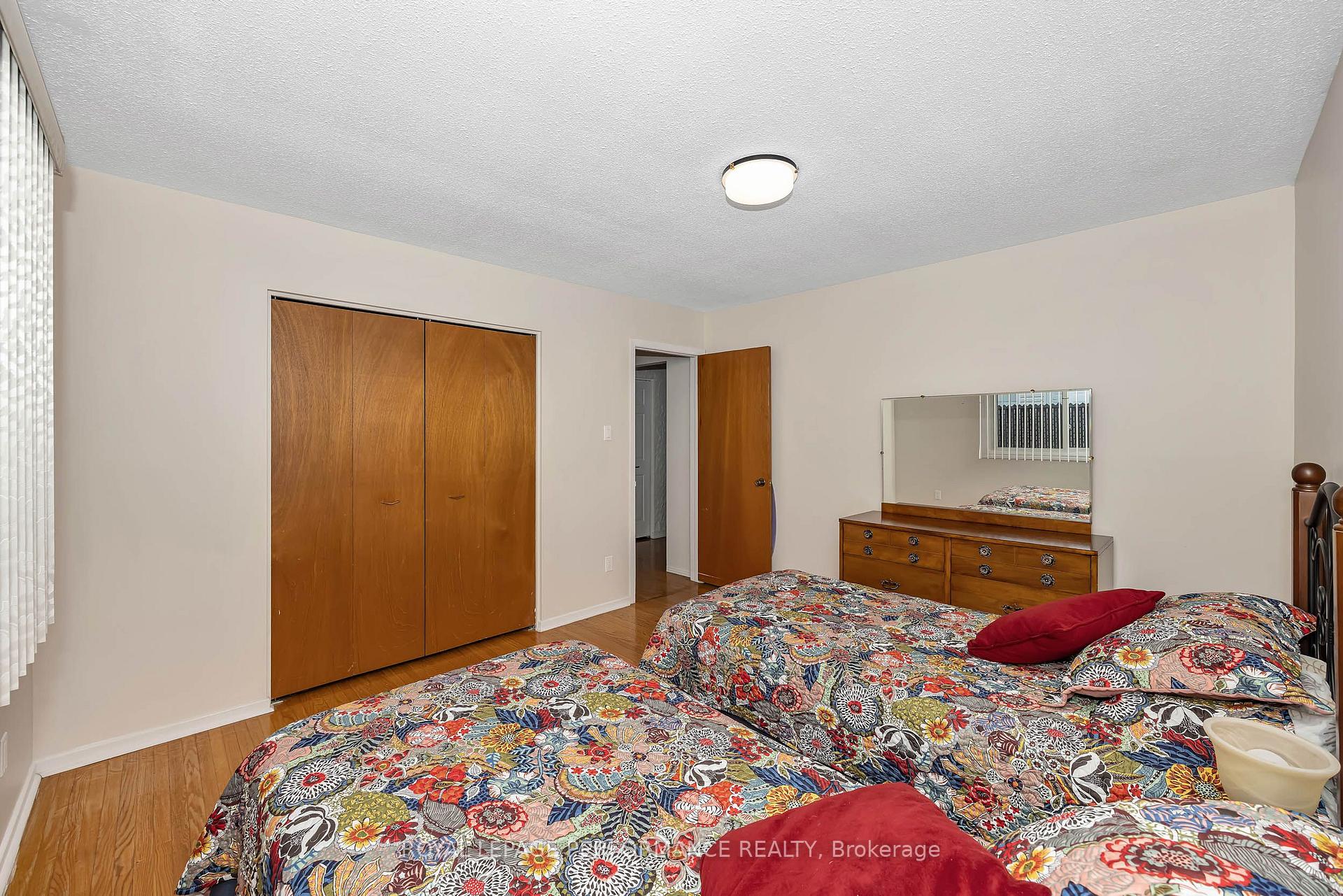 Photo 18 of 1410 Major Road, Ottawa, Bilberry Creek/Queenswood Heights — HOMEH