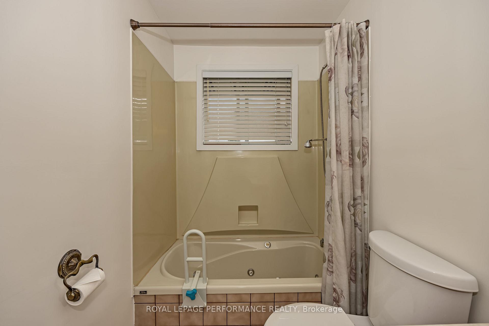 Photo 20 of 1410 Major Road, Ottawa, Bilberry Creek/Queenswood Heights — HOMEH
