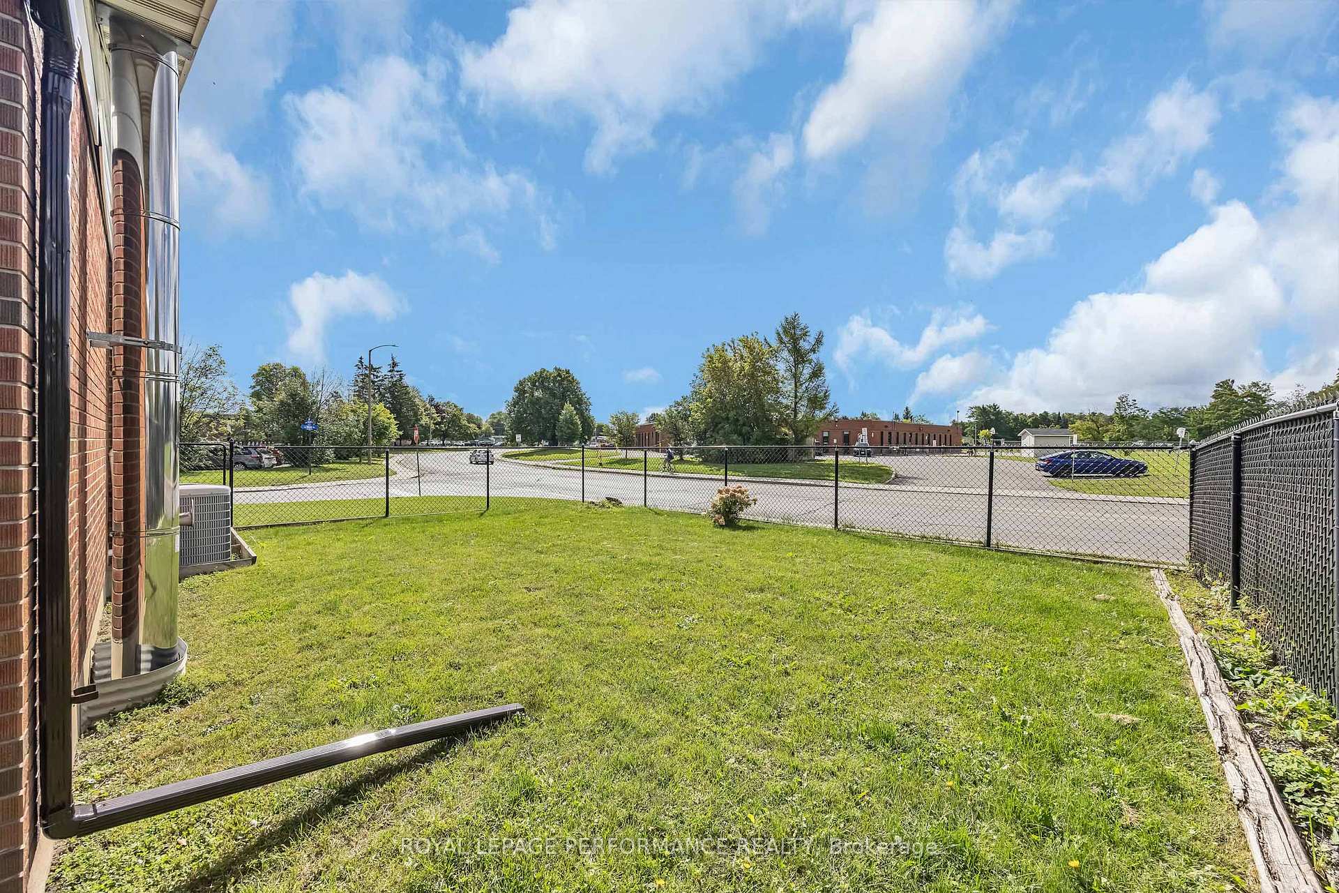 Photo 34 of 1410 Major Road, Ottawa, Bilberry Creek/Queenswood Heights — HOMEH