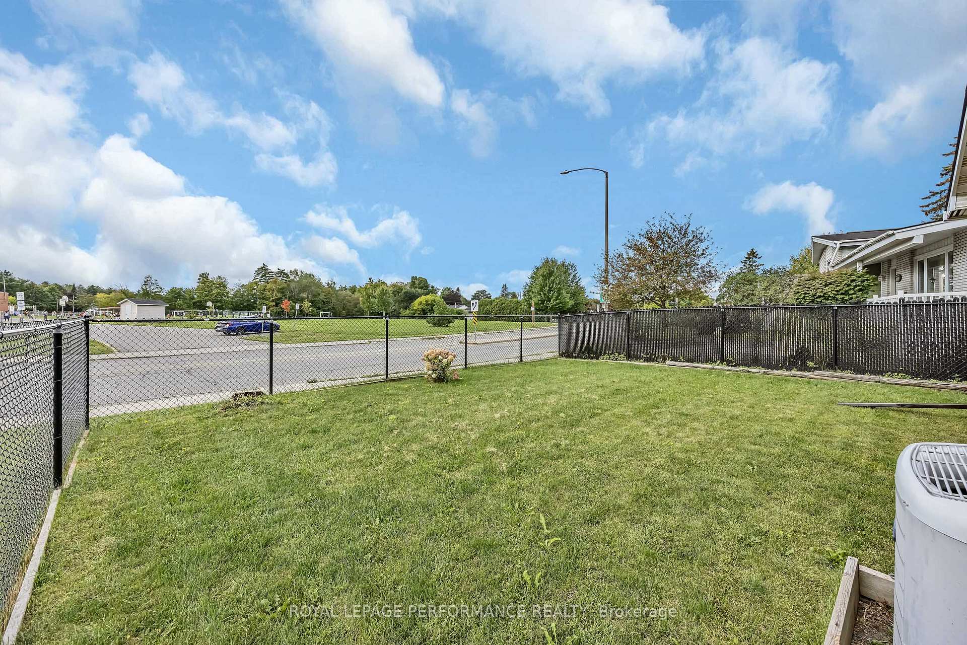 Photo 37 of 1410 Major Road, Ottawa, Bilberry Creek/Queenswood Heights — HOMEH