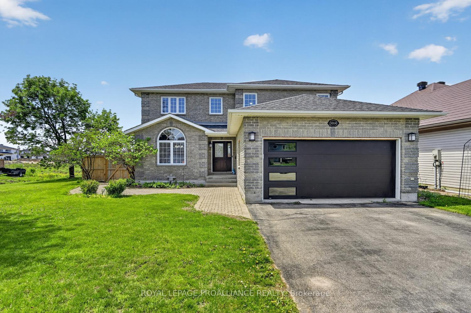 Photo of 1014 Crestwood Drive