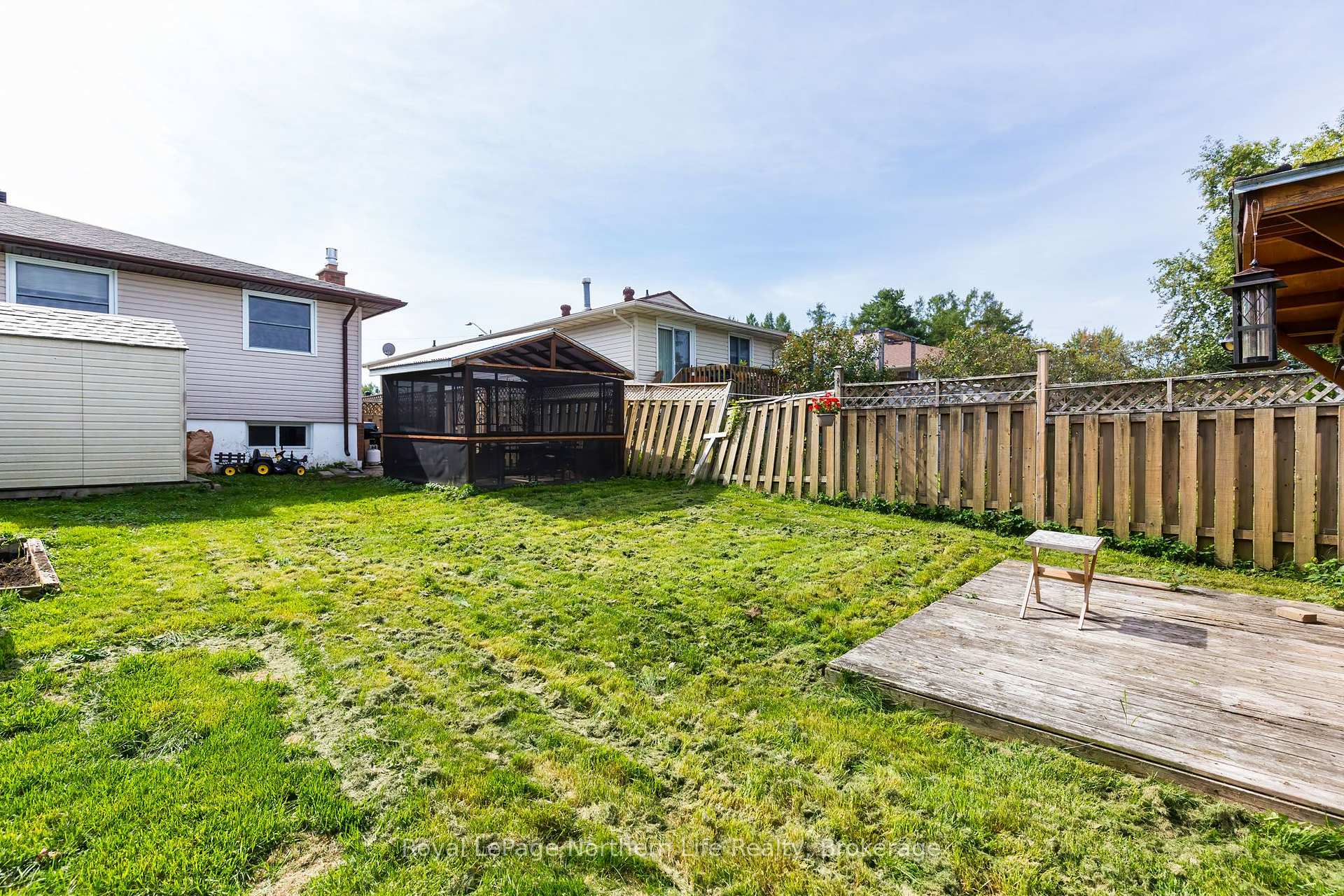 Photo 8 of 23 Harris Drive, North Bay, Ferris — HOMEH