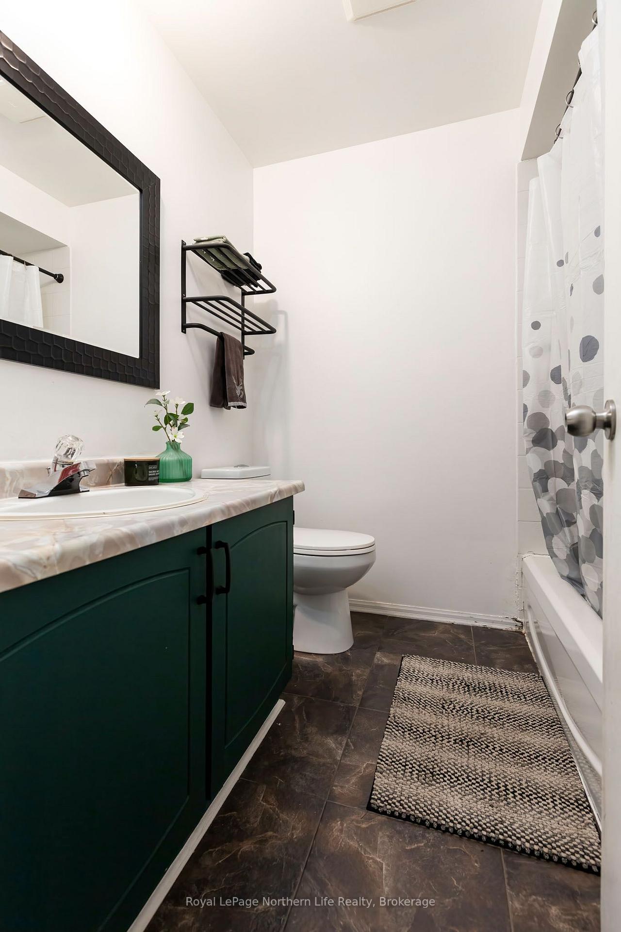 Photo 16 of 23 Harris Drive, North Bay, Ferris — HOMEH