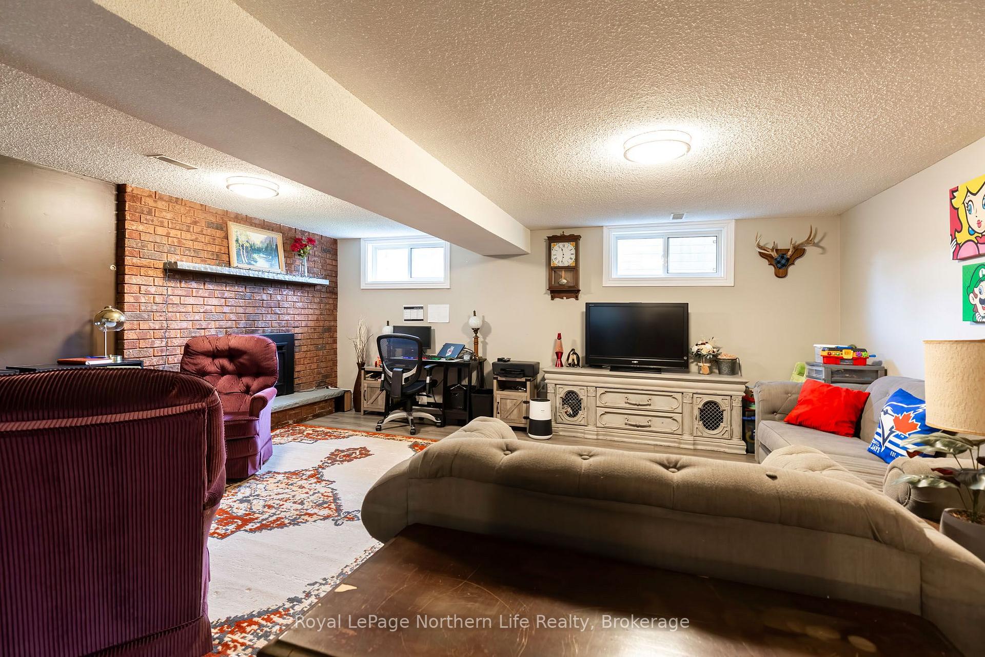 Photo 26 of 23 Harris Drive, North Bay, Ferris — HOMEH