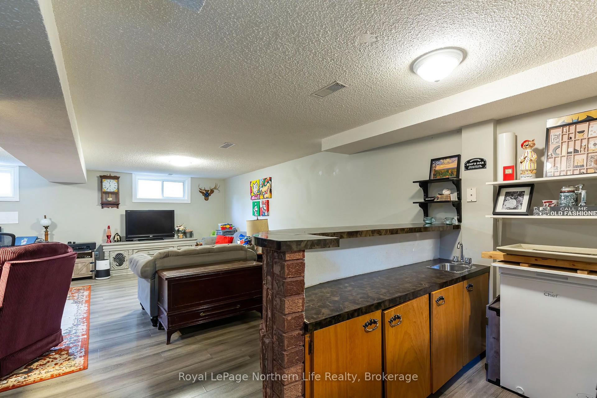 Photo 31 of 23 Harris Drive, North Bay, Ferris — HOMEH