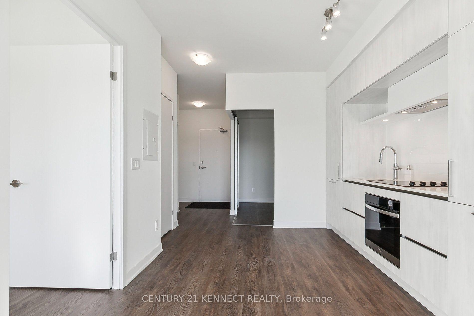 Photo 6 of Unit 931, 2 David Eyer Road, Richmond Hill, Rural Richmond Hill — HOMEH
