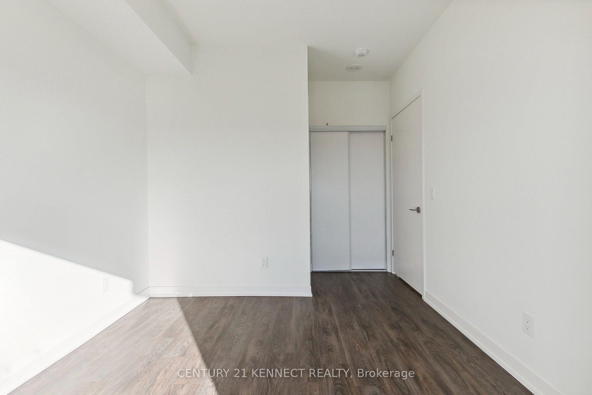 Photo 13 of Unit 931, 2 David Eyer Road, Richmond Hill, Rural Richmond Hill — HOMEH