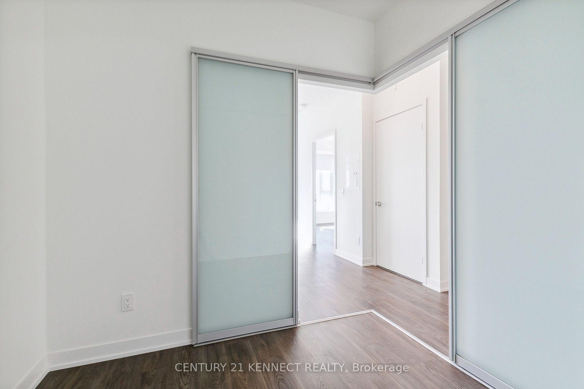 Photo 16 of Unit 931, 2 David Eyer Road, Richmond Hill, Rural Richmond Hill — HOMEH