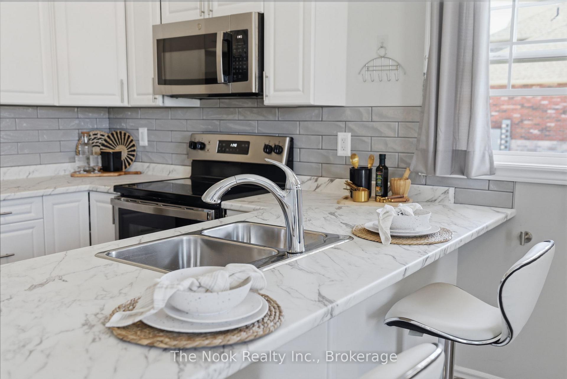 Photo 12 of Unit 506, 470 Lonsberry Drive, Cobourg — HOMEH