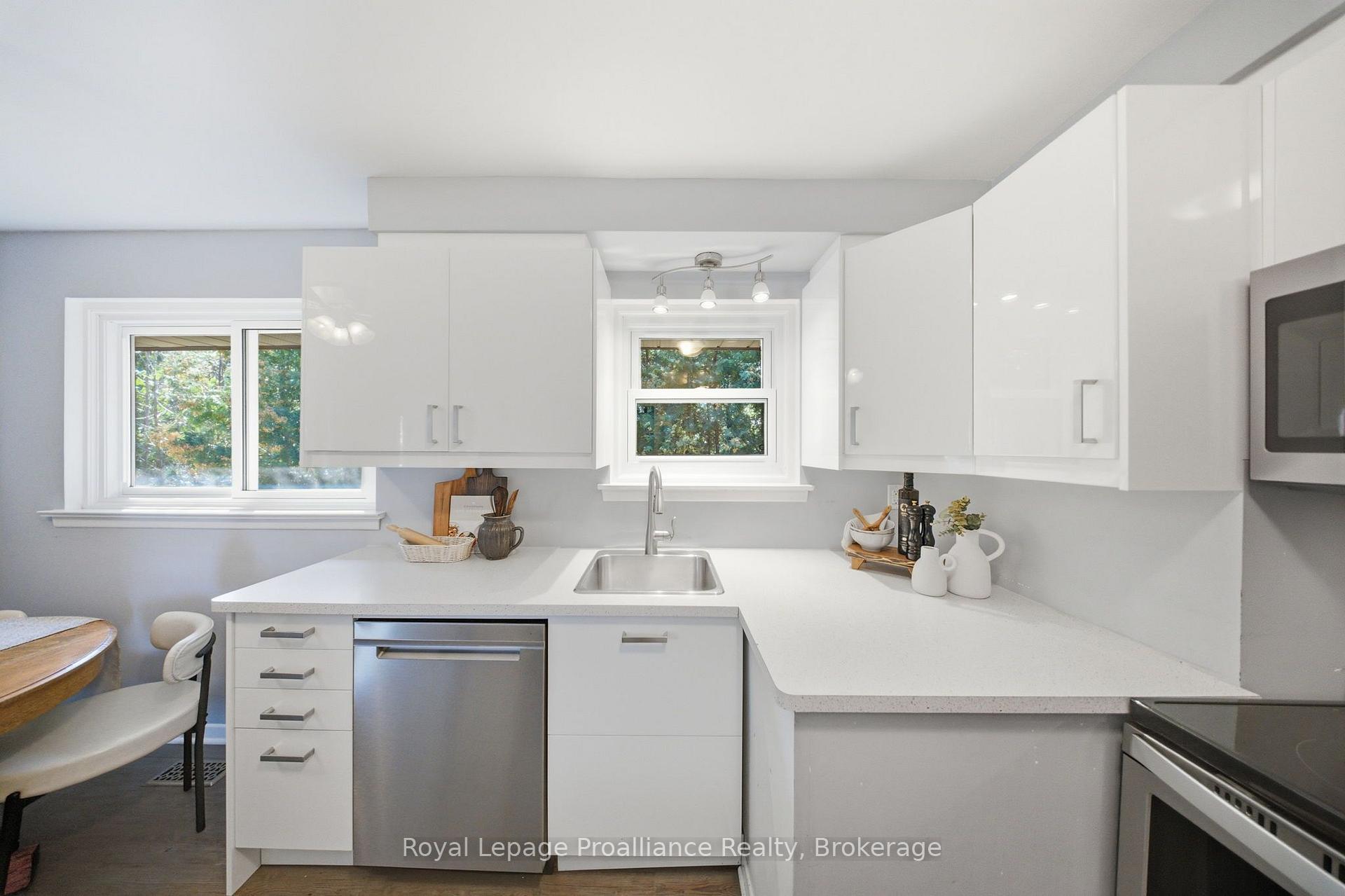 Photo 16 of 400 Harris Street, Whitby, Downtown Whitby — HOMEH