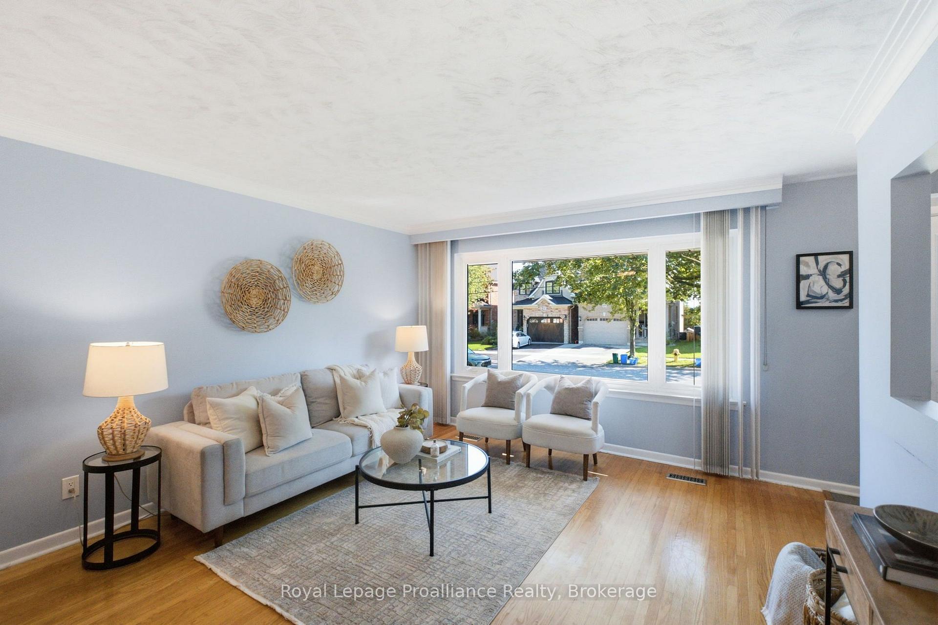 Photo 3 of 400 Harris Street, Whitby, Downtown Whitby — HOMEH