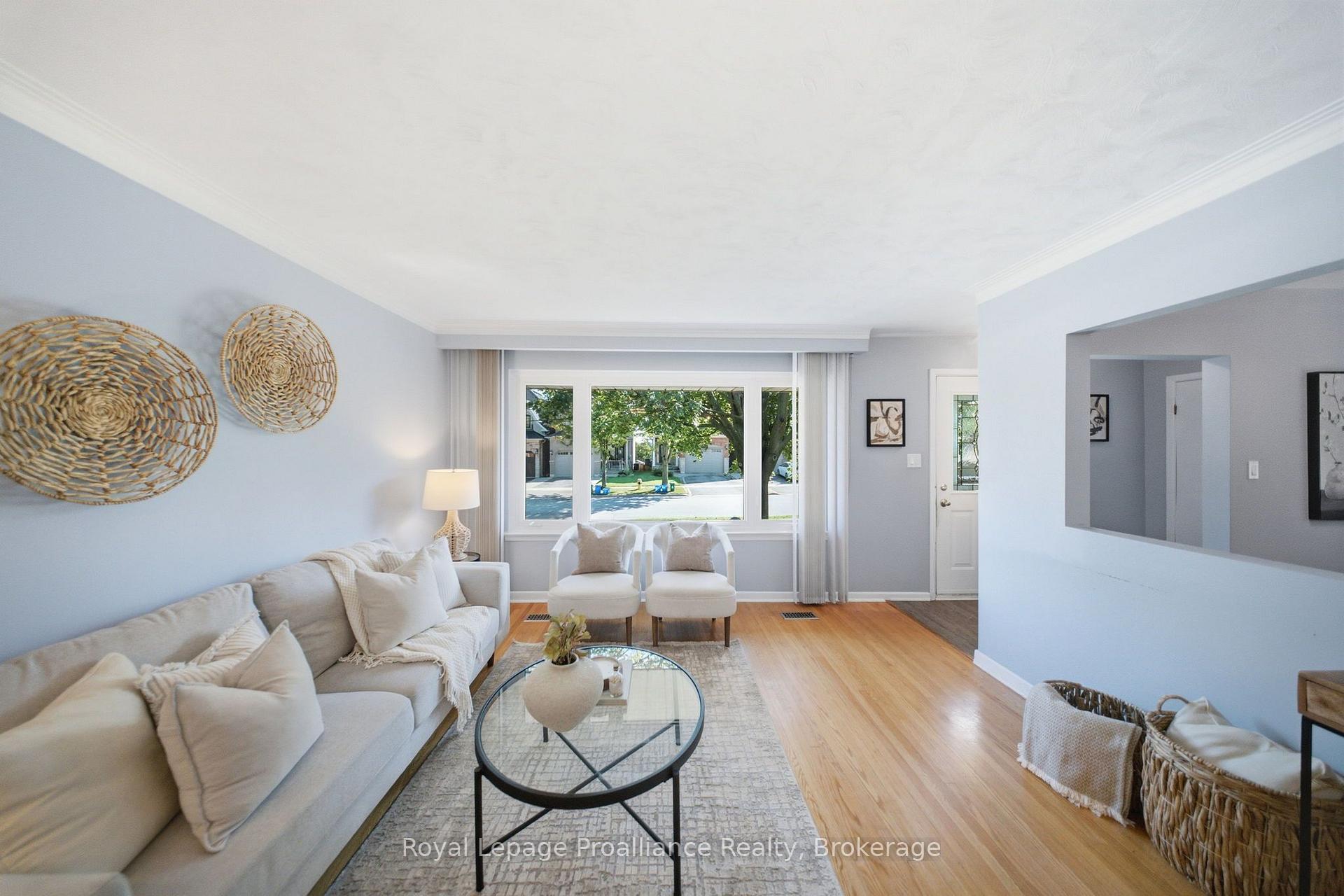 Photo 8 of 400 Harris Street, Whitby, Downtown Whitby — HOMEH