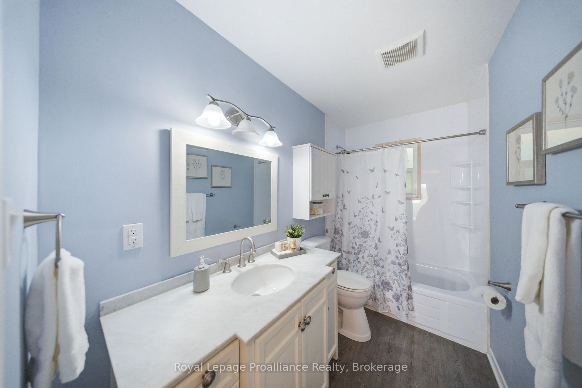 Photo 21 of 400 Harris Street, Whitby, Downtown Whitby — HOMEH