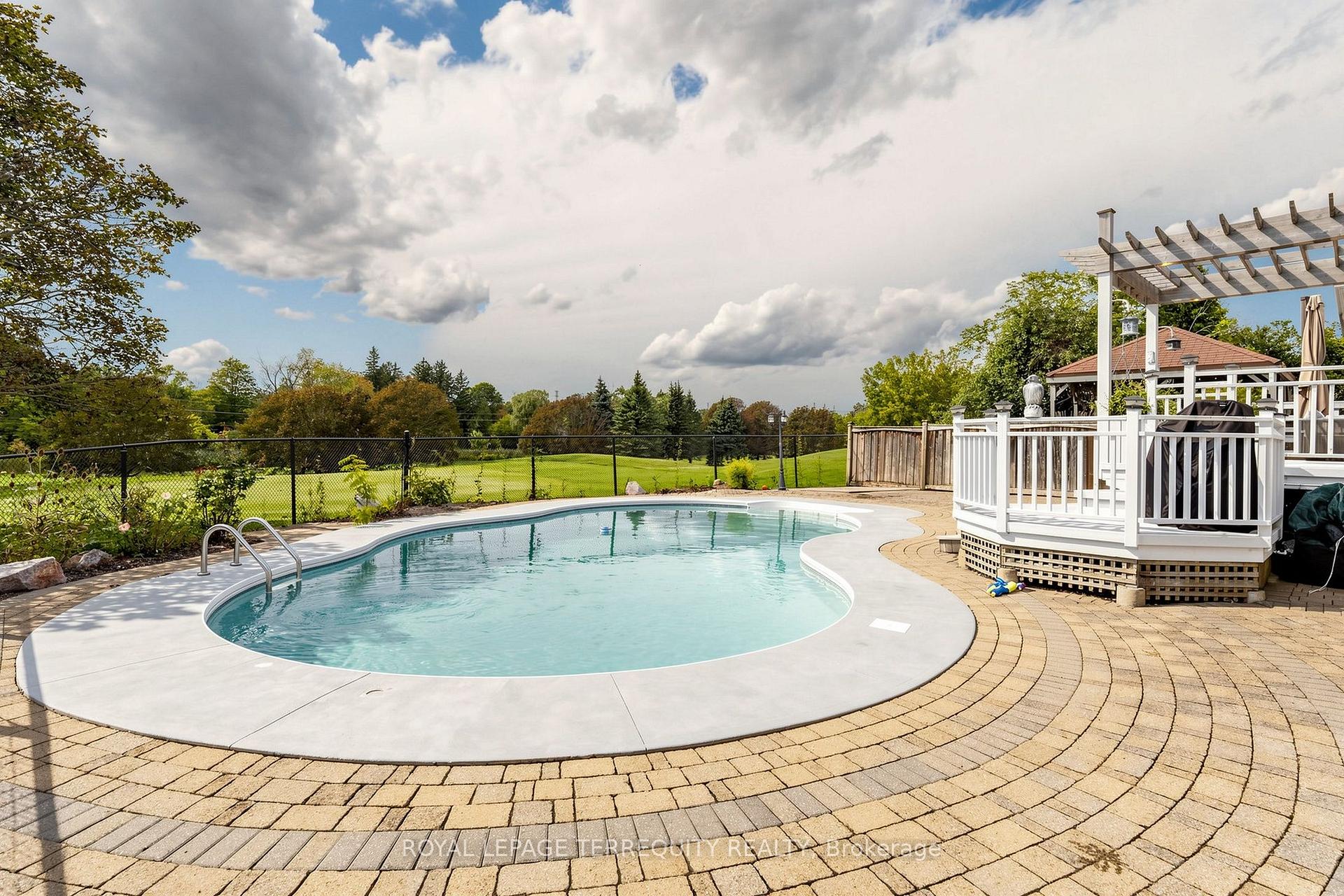 Photo 41 of 10 Roberson Drive, Ajax, Central West — HOMEH