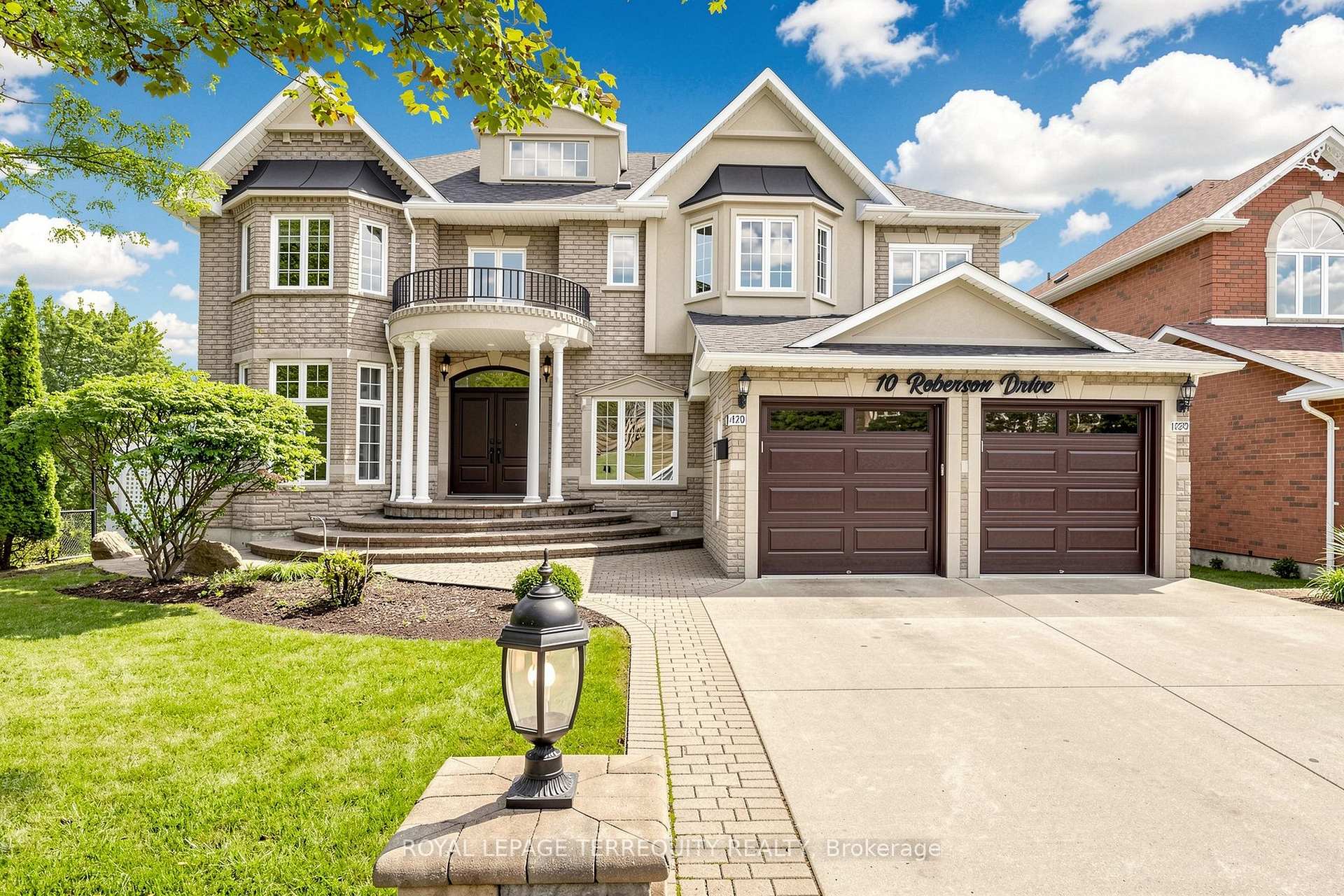 Photo 4 of 10 Roberson Drive, Ajax, Central West — HOMEH