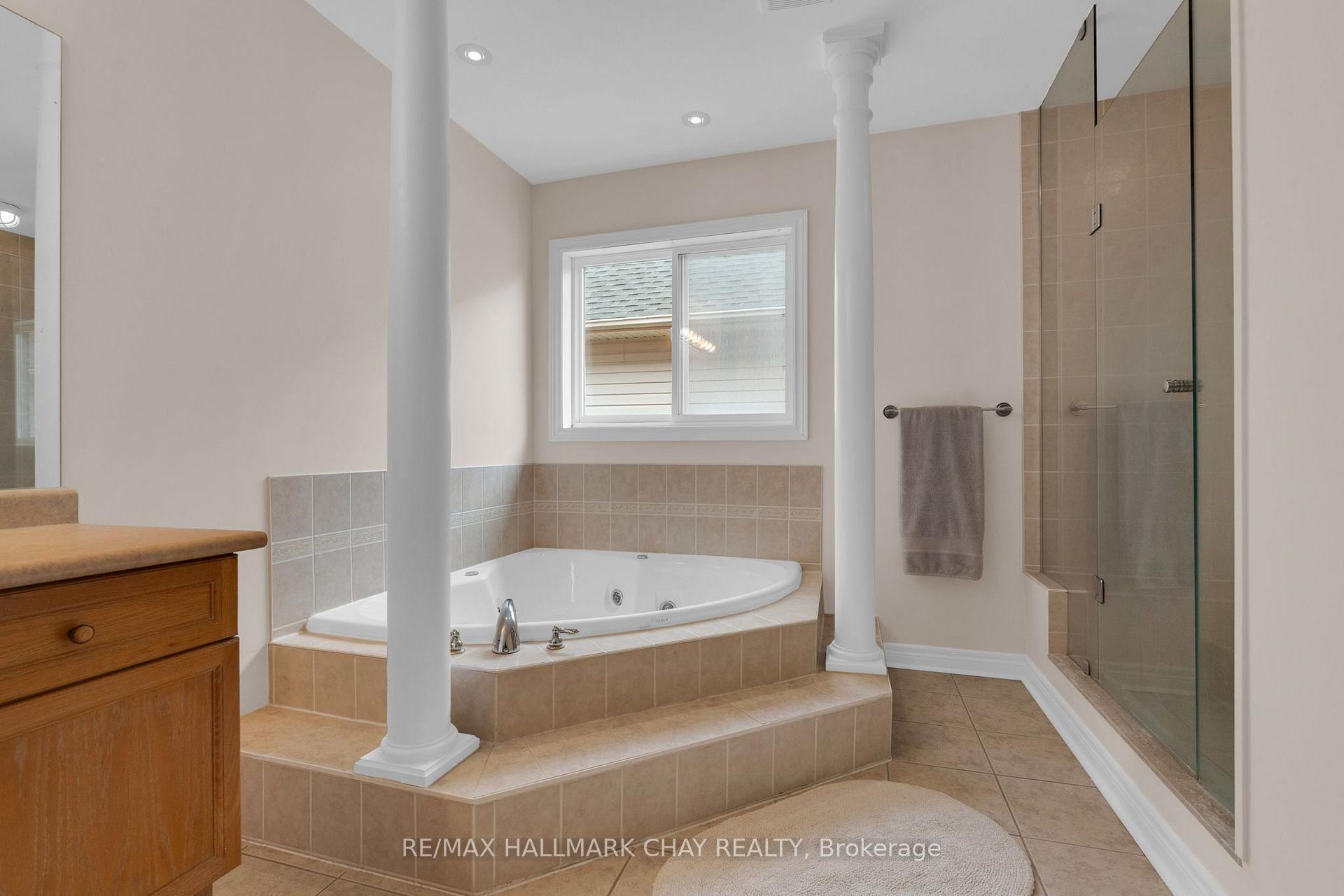 Photo 34 of 46 Birkhall Place, Barrie, Innis-Shore — HOMEH