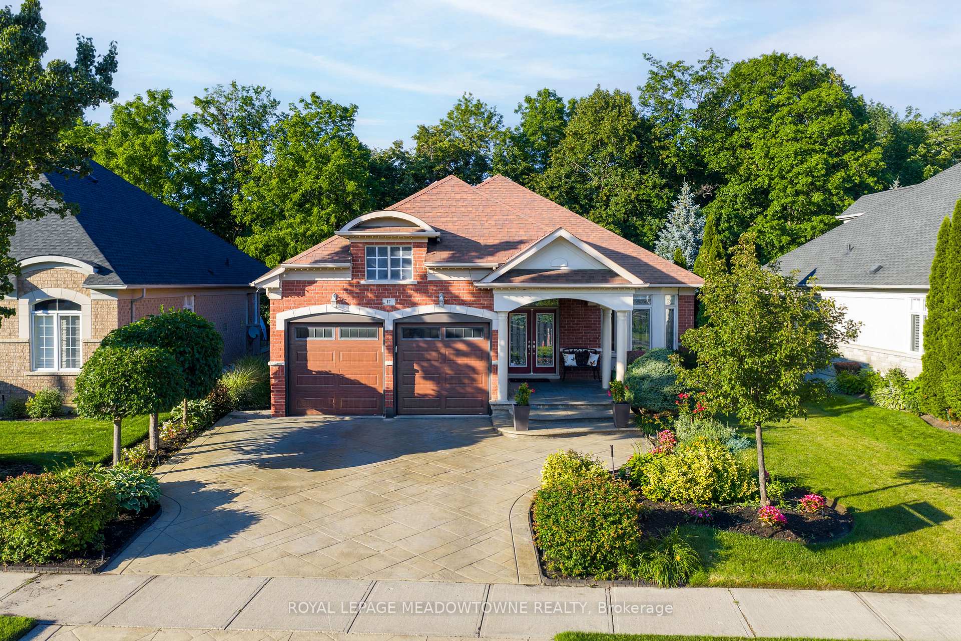 Photo 2 of 17 Mcnutt Street, Brampton, Bram West — HOMEH