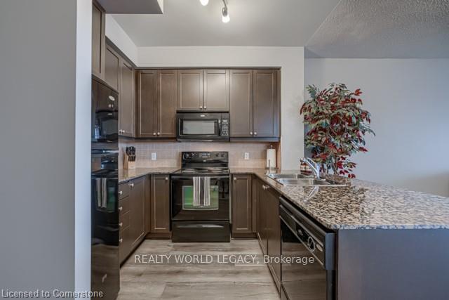 Photo 5 of Unit 2202, 90 Absolute Avenue, Mississauga, City Centre — HOMEH
