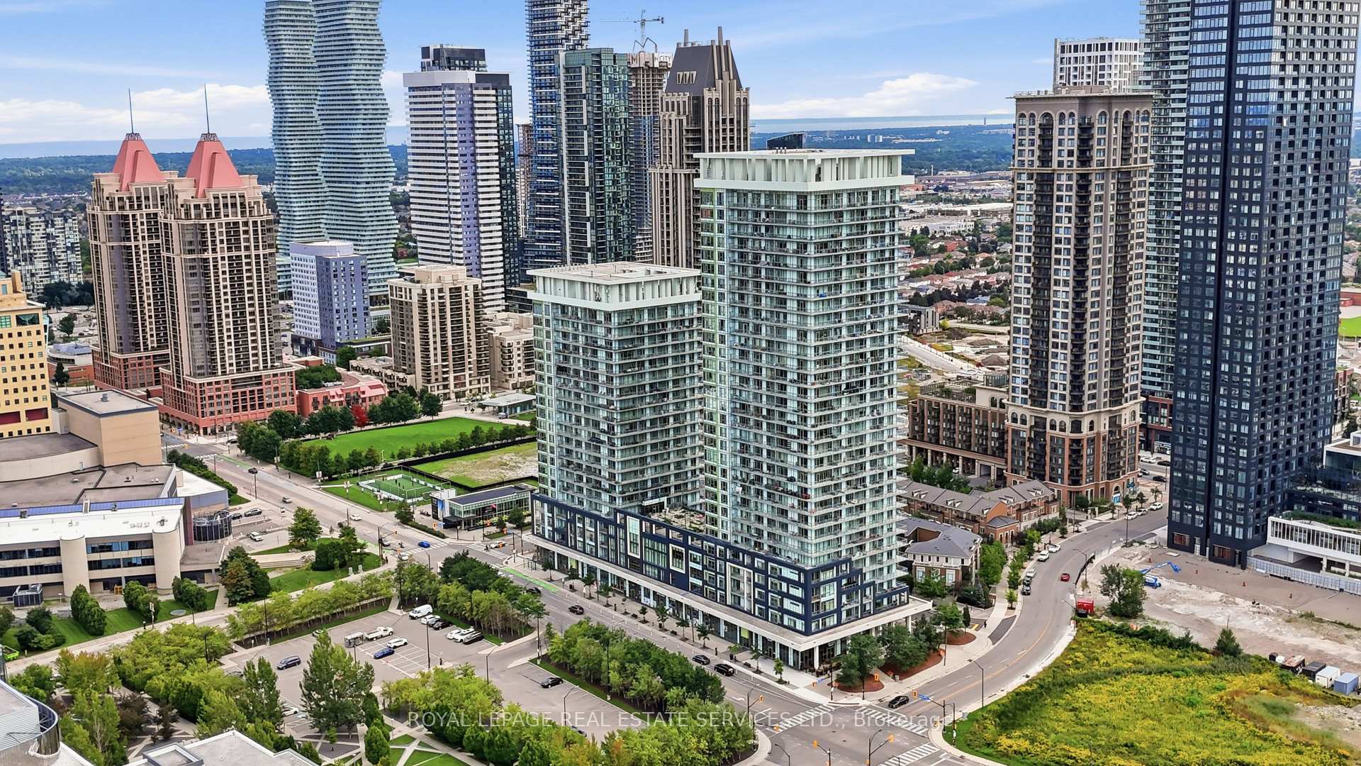 Photo 3 of Unit 3002, 360 Square One Drive, Mississauga, City Centre — HOMEH
