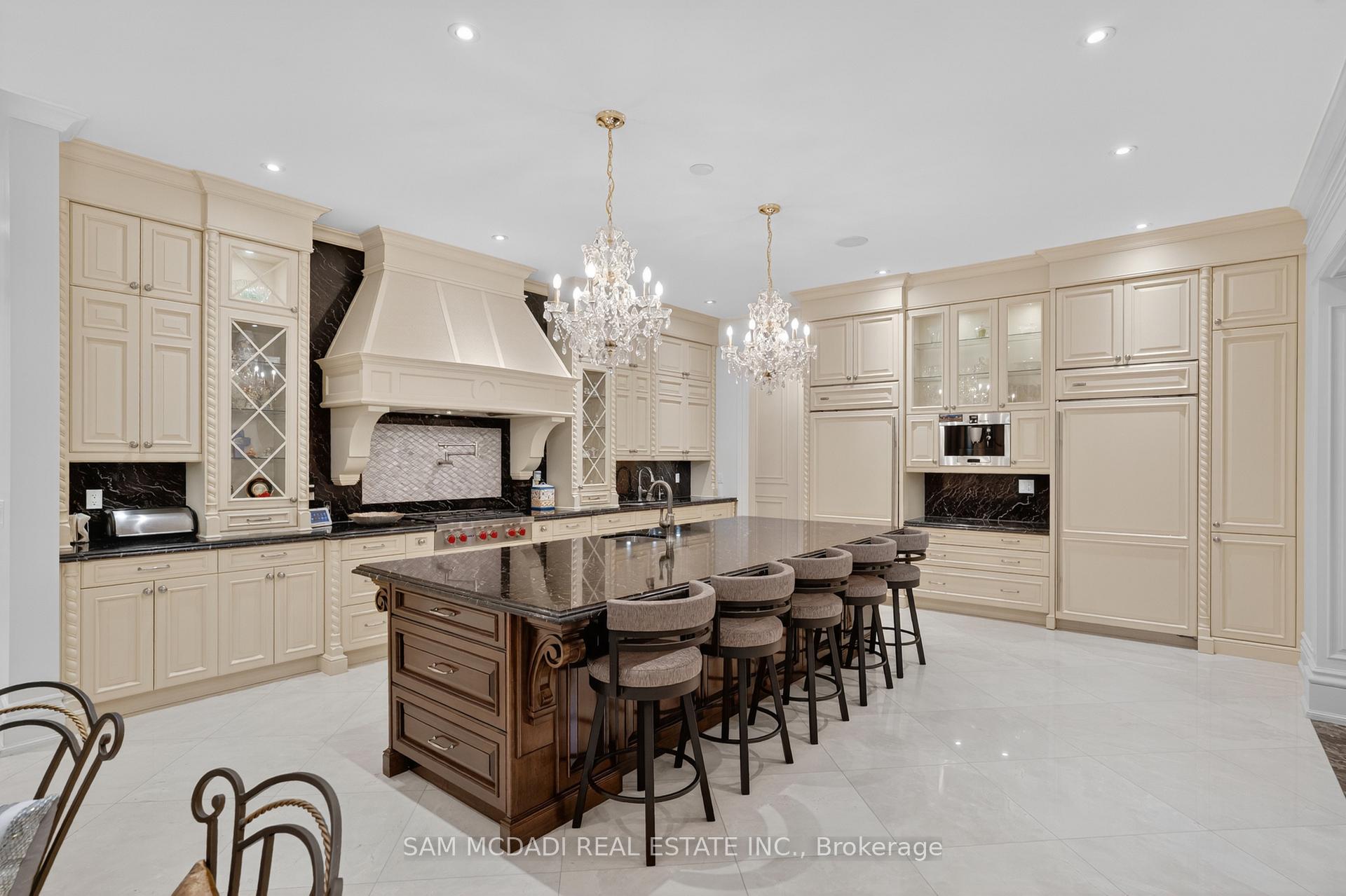 Photo 9 of 432 Bob-O-Link Road, Mississauga, Clarkson — HOMEH