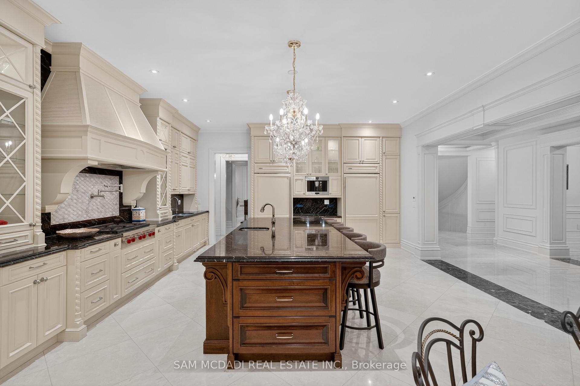 Photo 10 of 432 Bob-O-Link Road, Mississauga, Clarkson — HOMEH